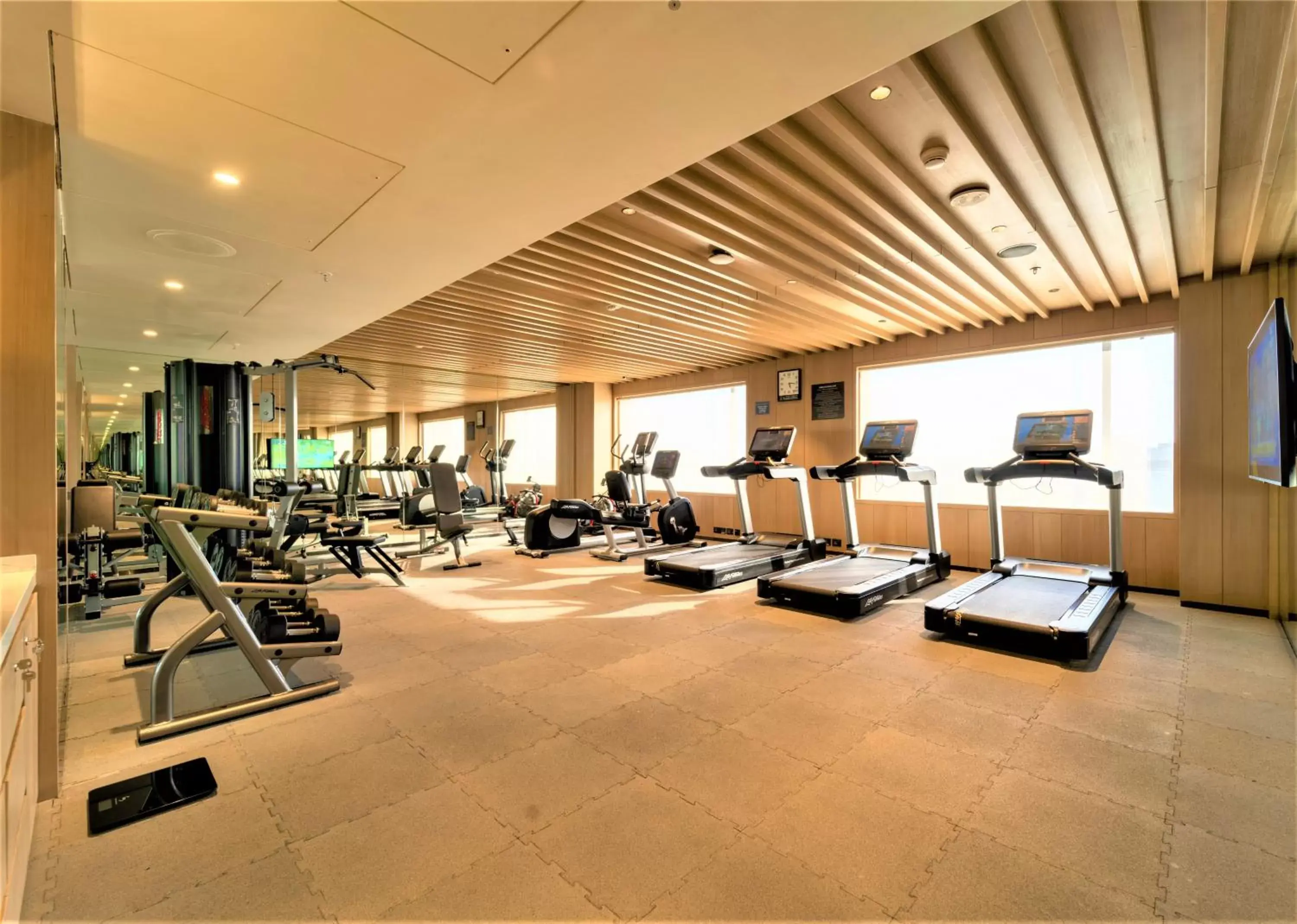 Fitness centre/facilities, Fitness Center/Facilities in Courtyard by Marriott Vadodara