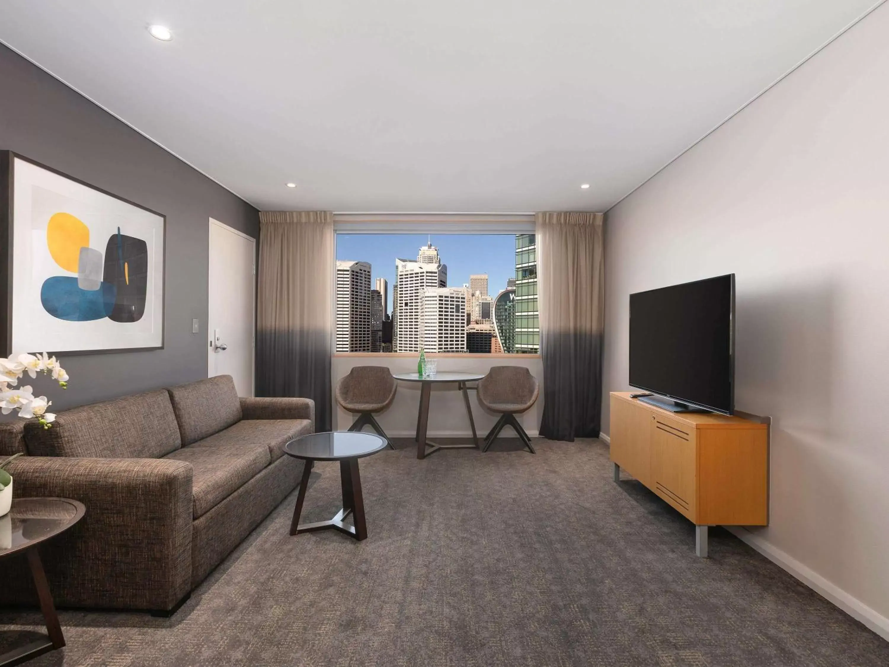 Bedroom, Seating Area in Novotel Sydney Darling Harbour