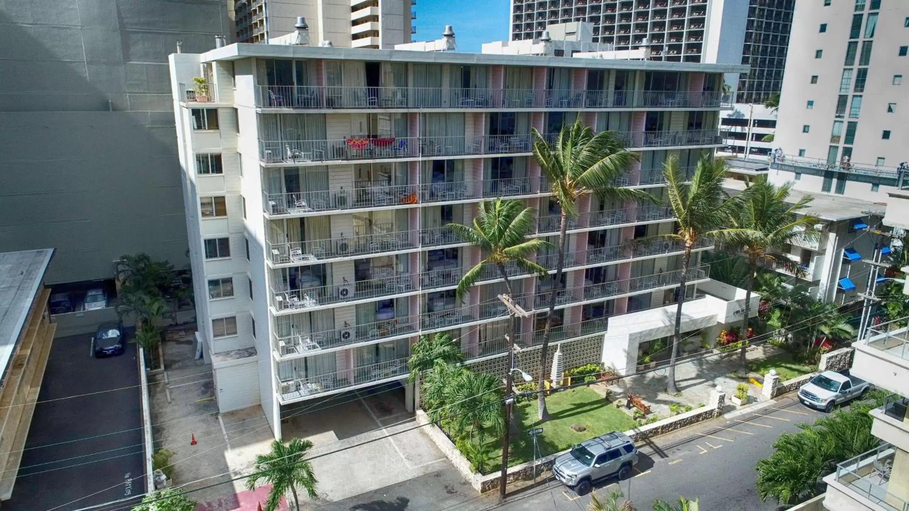 Facade/entrance, Bird's-eye View in Ewa Hotel Waikiki