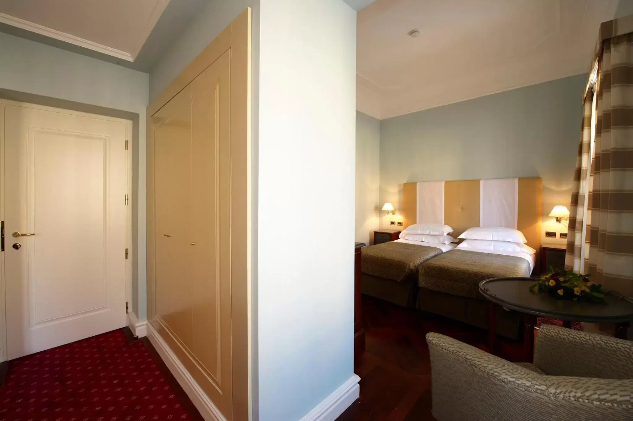 Bedroom, Bed in Grand Hotel Piazza Borsa