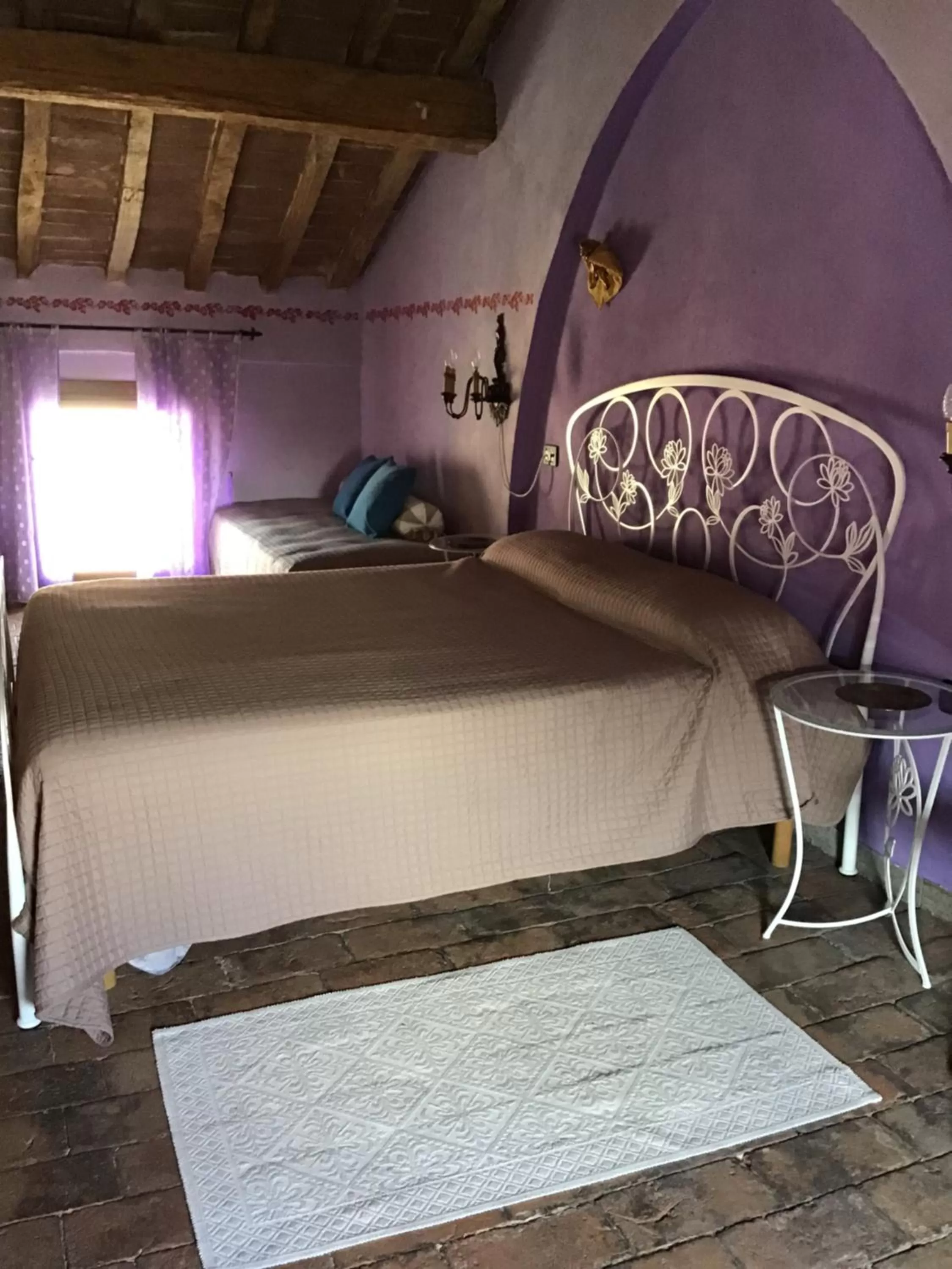 Photo of the whole room, Bed in B&B Polirone