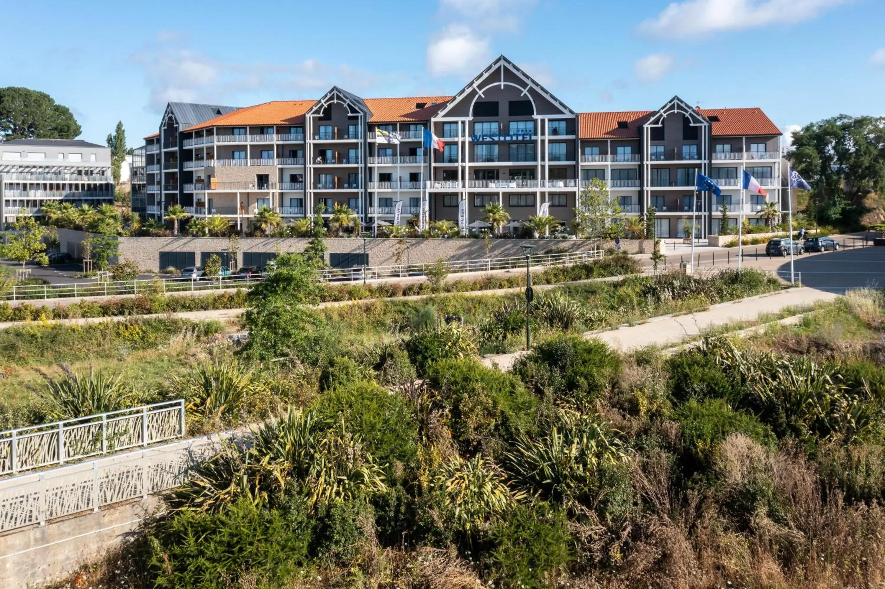 Neighbourhood, Property Building in Westotel Pornic Côte de Jade