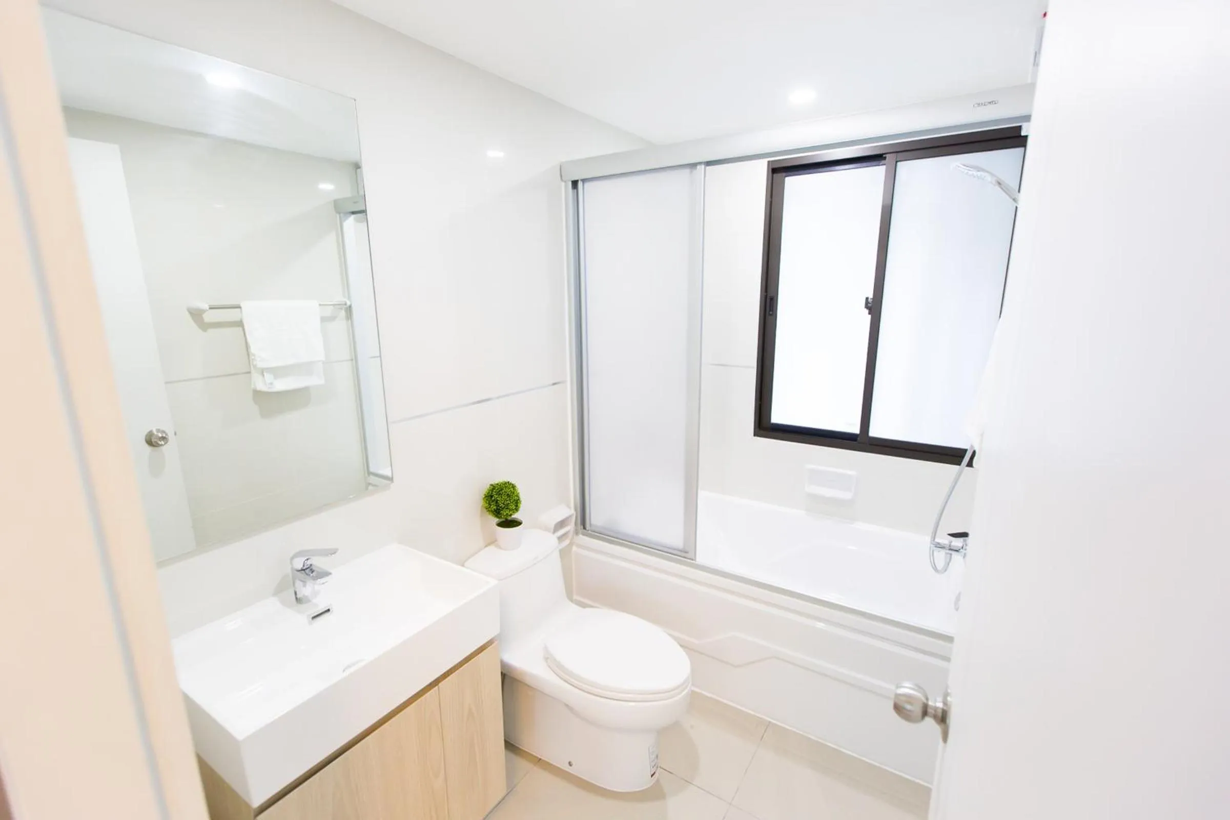 Shower in Like Sukhumvit 22