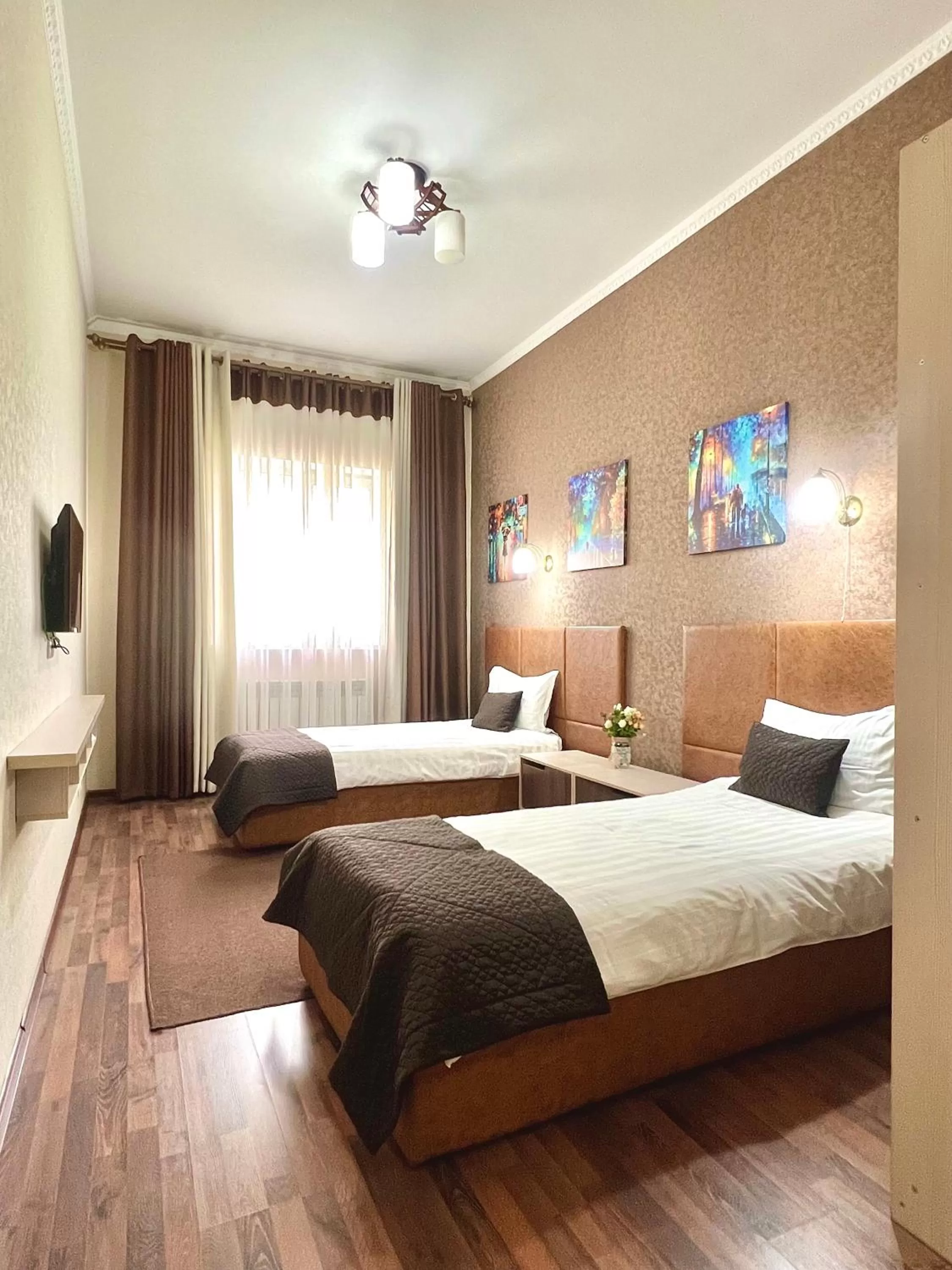 Bed in Caravan Hotel