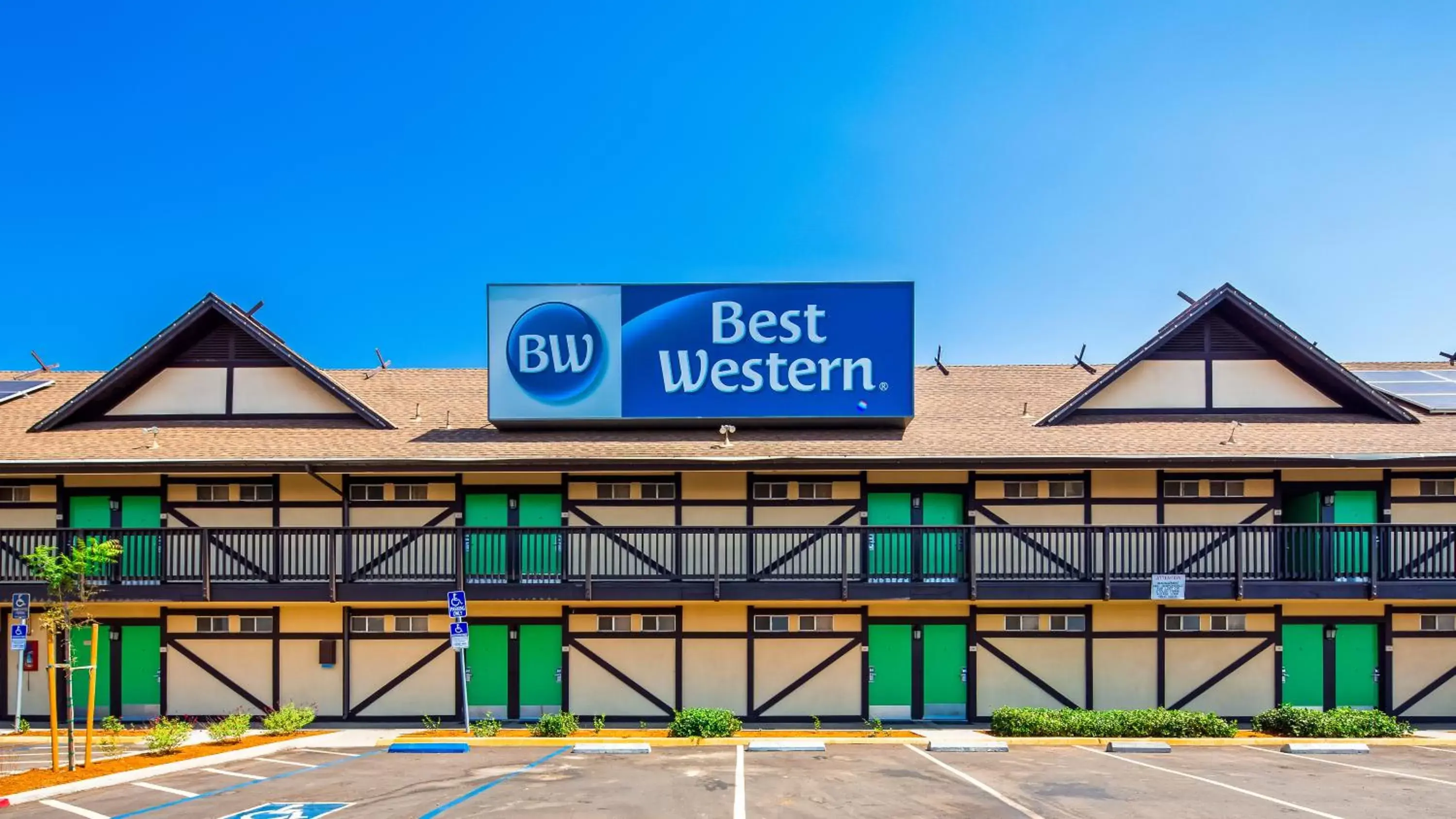 Facade/entrance, Property Building in Best Western Andersens Inn