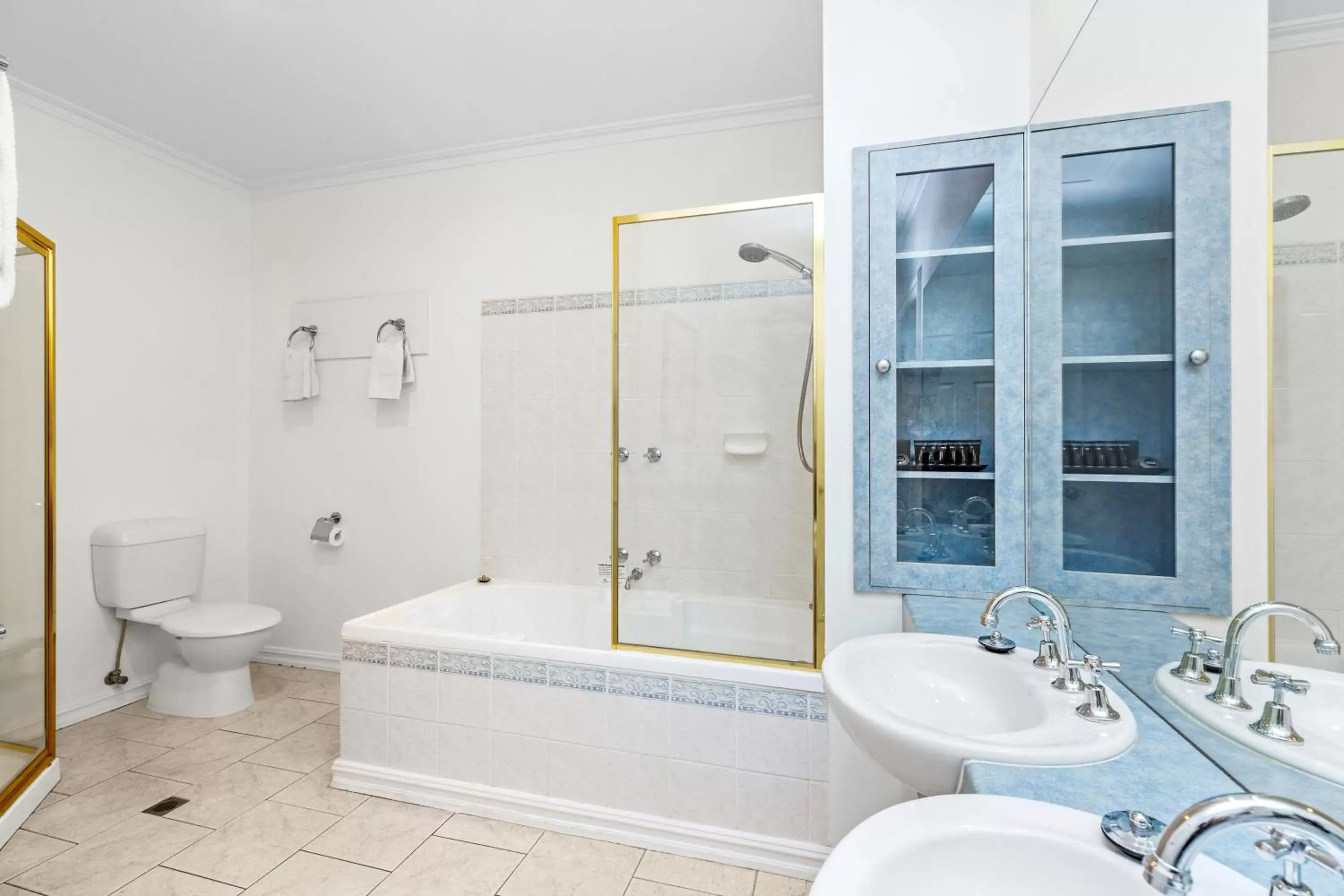 Bathroom in All Seasons Resort Hotel Bendigo