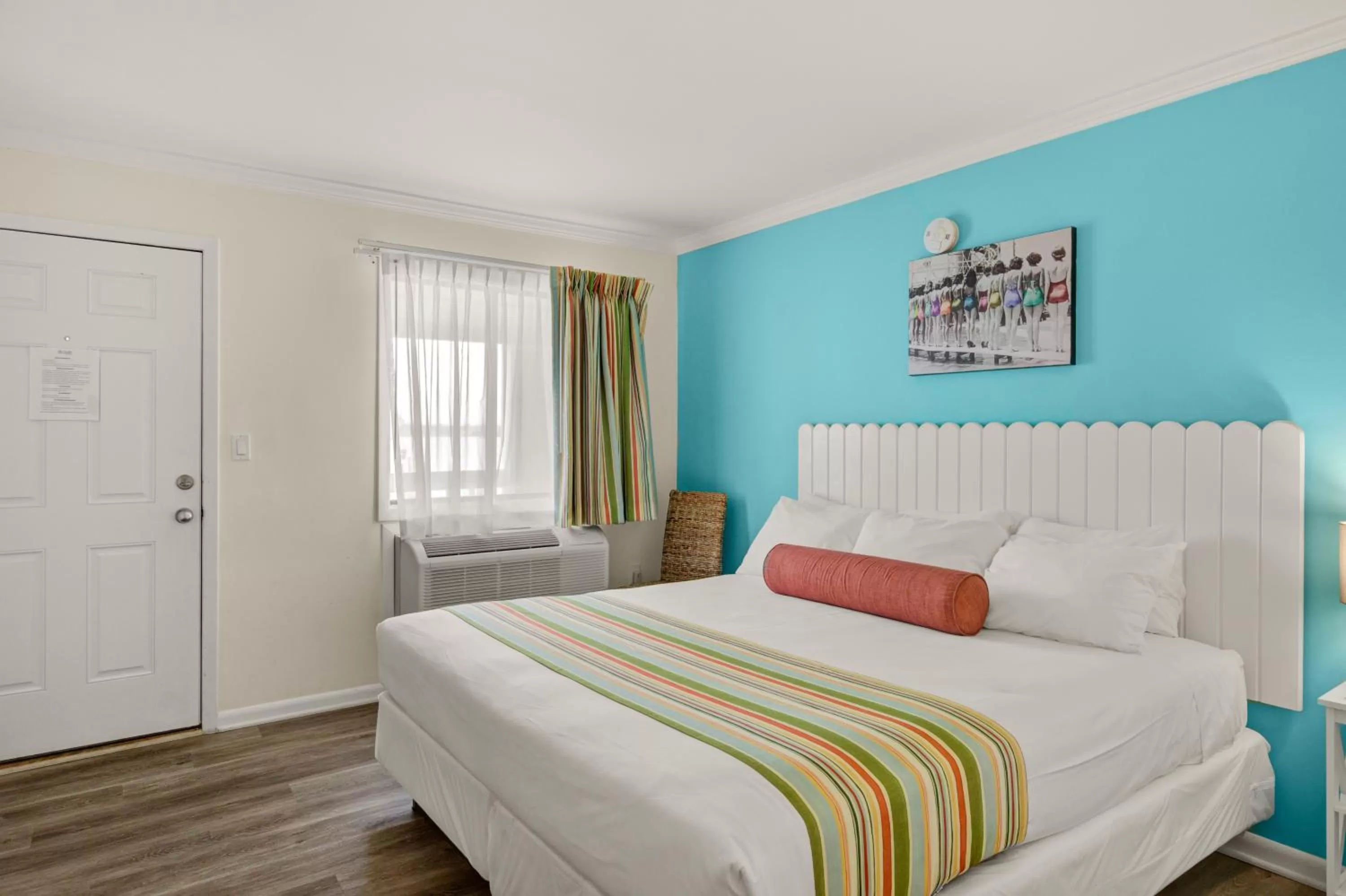 Standard King Room in BeachWalk at Sea Bright