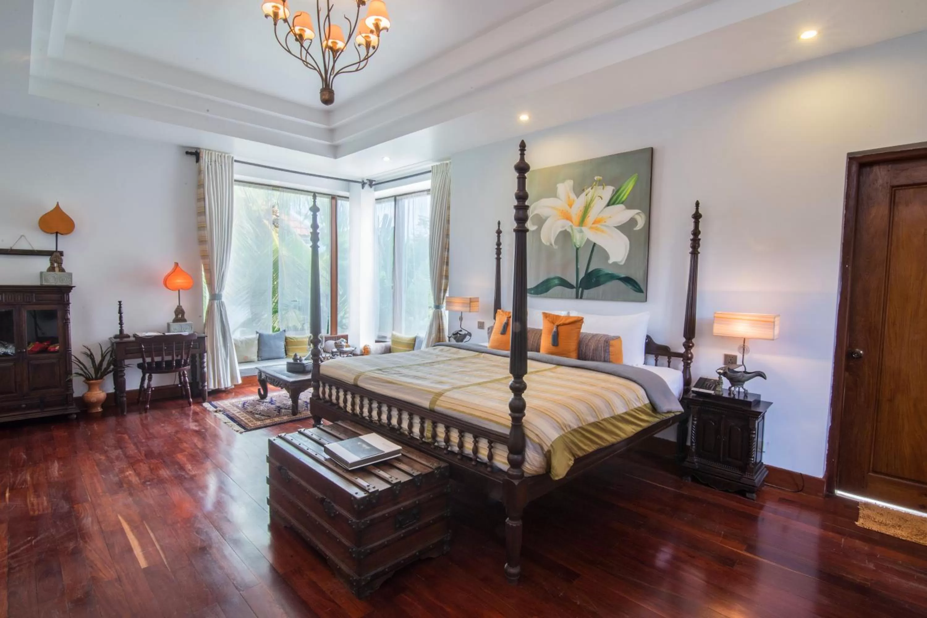 Colonial Suite with Outdoor Jacuzzi in Mane Boutique Hotel & Spa