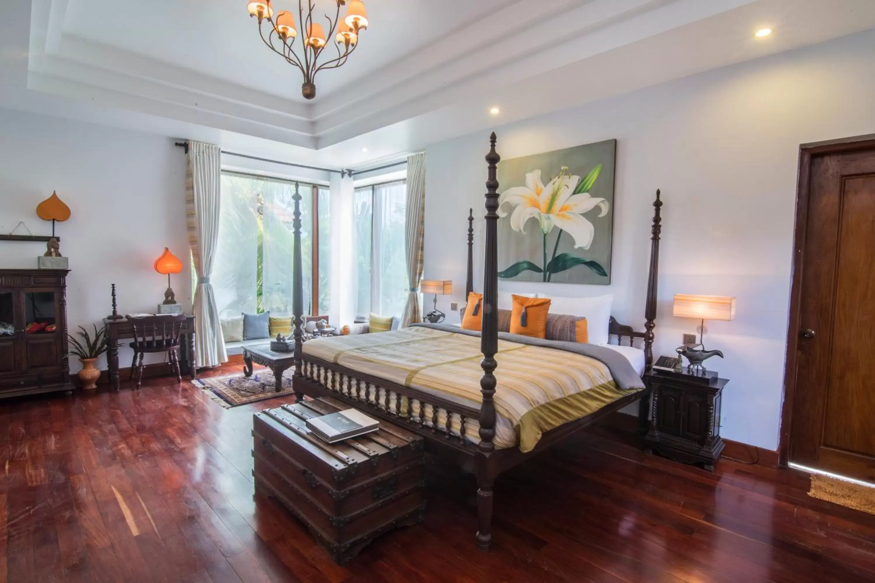 Colonial Suite with Outdoor Jacuzzi in Mane Boutique Hotel & Spa Colonial Suite with Outdoor Jacuzzi in Mane Boutique Hotel & Spa
