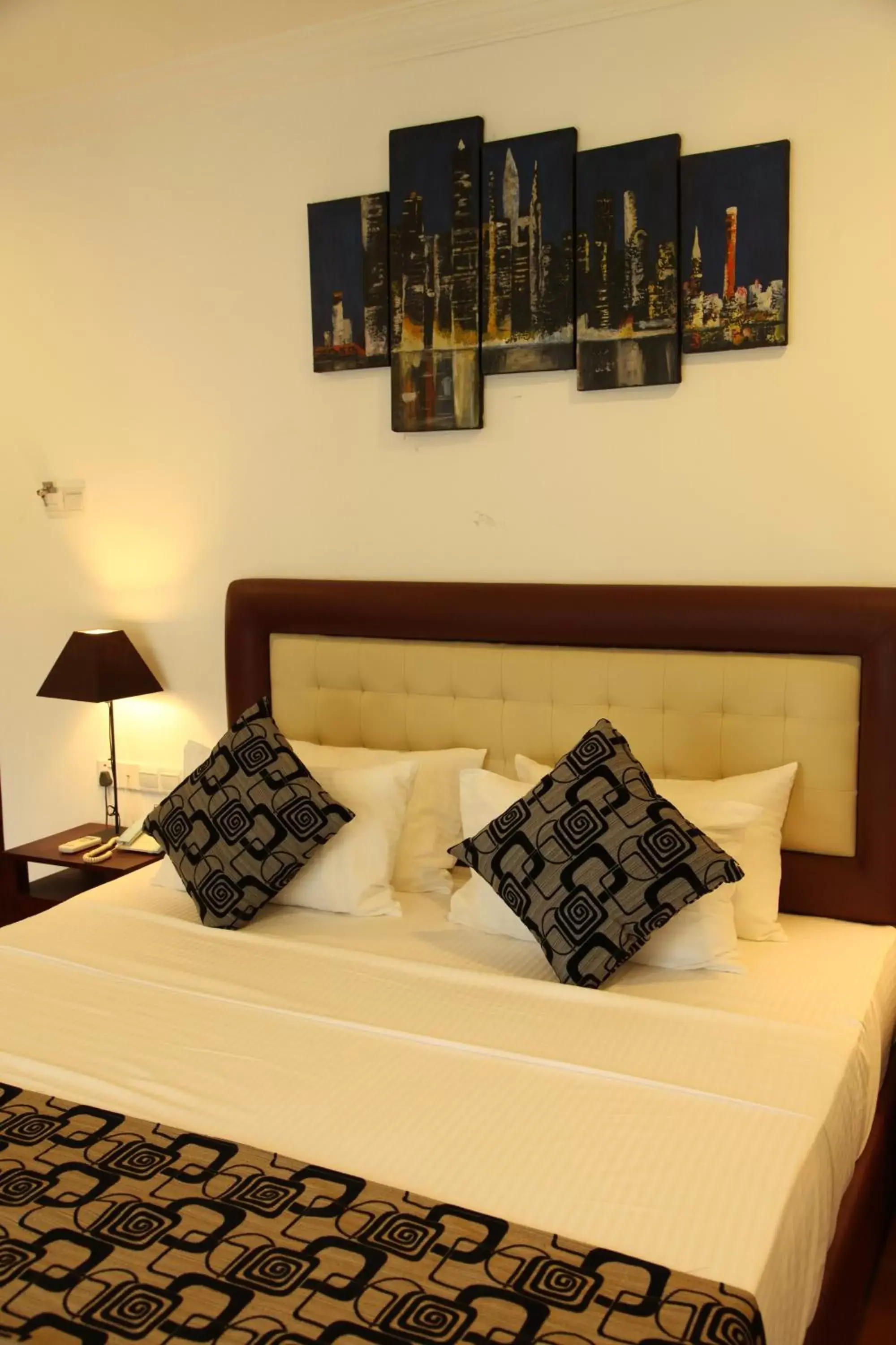 Bed in Oreeka - Katunayake Airport Transit Hotels
