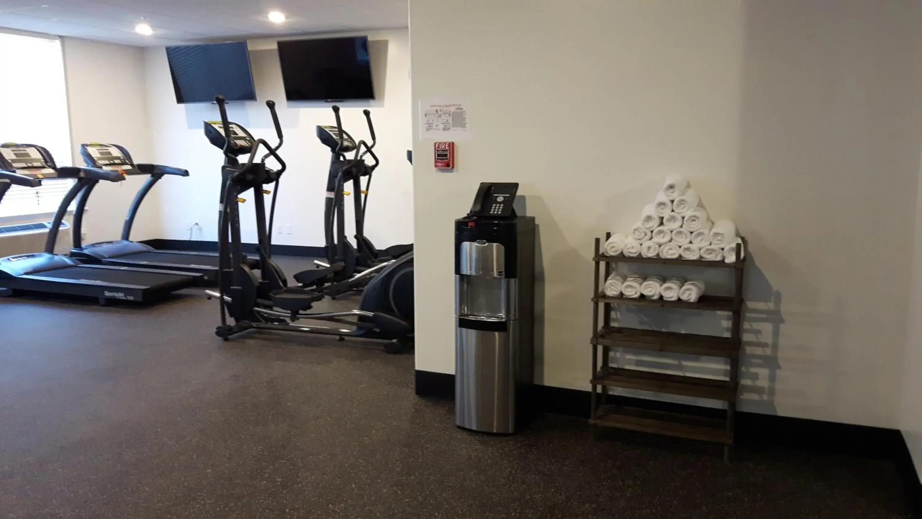 Fitness centre/facilities, Fitness Center/Facilities in Encore Suites by Service Plus Inns