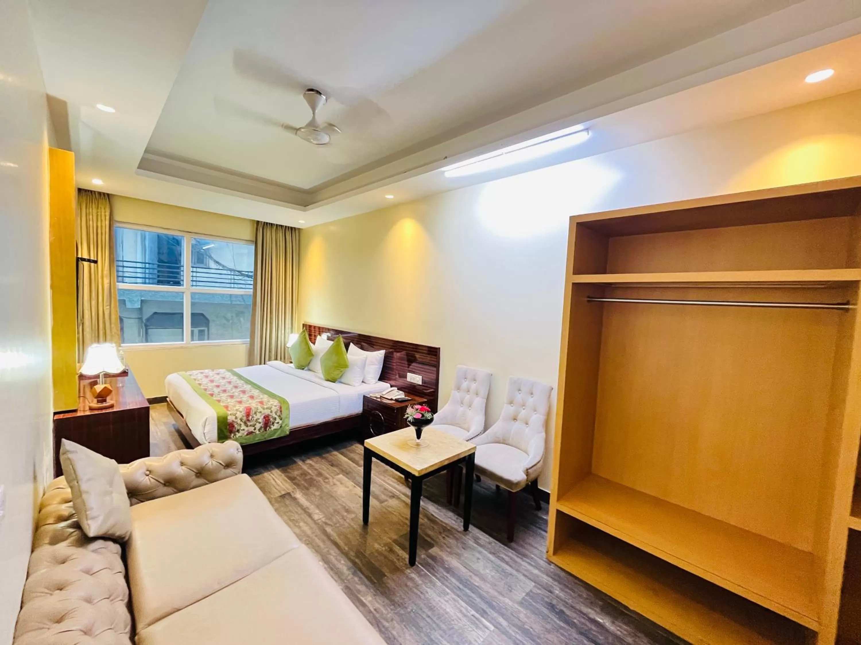 Bed in Hotel Banz near Delhi Airport