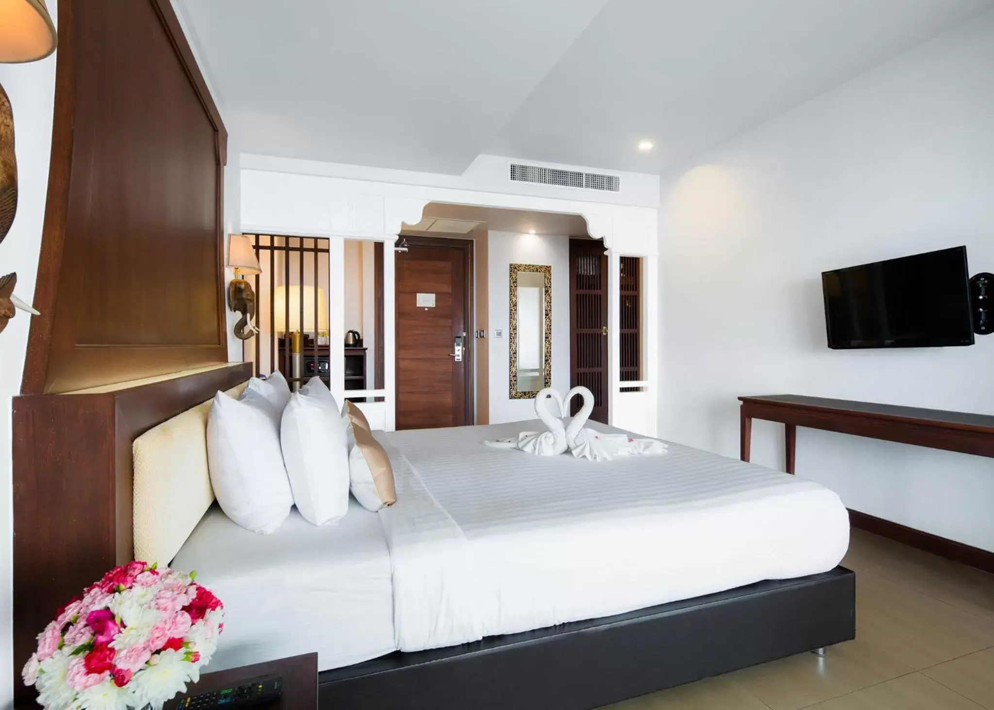 Bedroom, Bed in Aiyara Grand Hotel