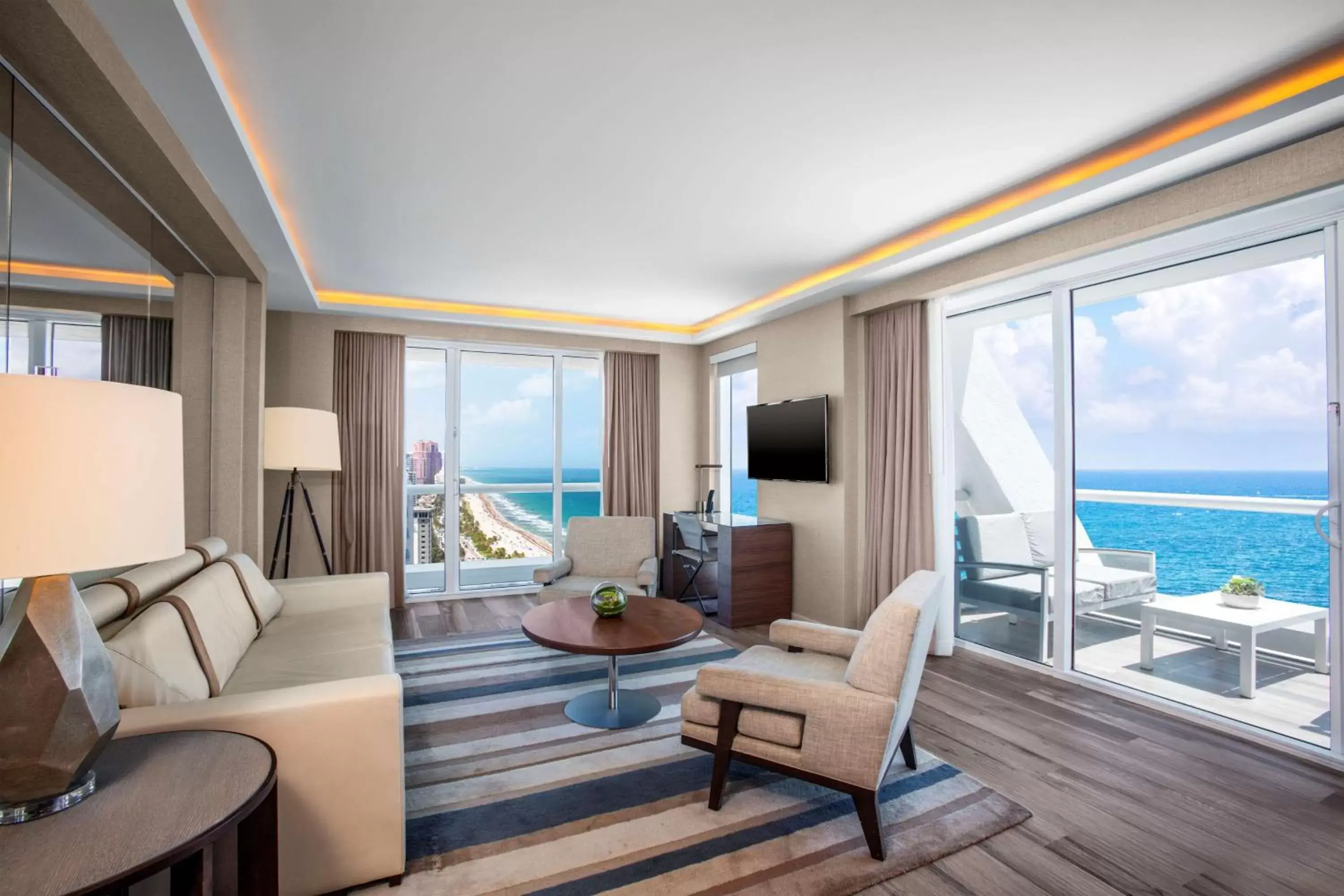 Living room, Sea View in Conrad Fort Lauderdale Beach