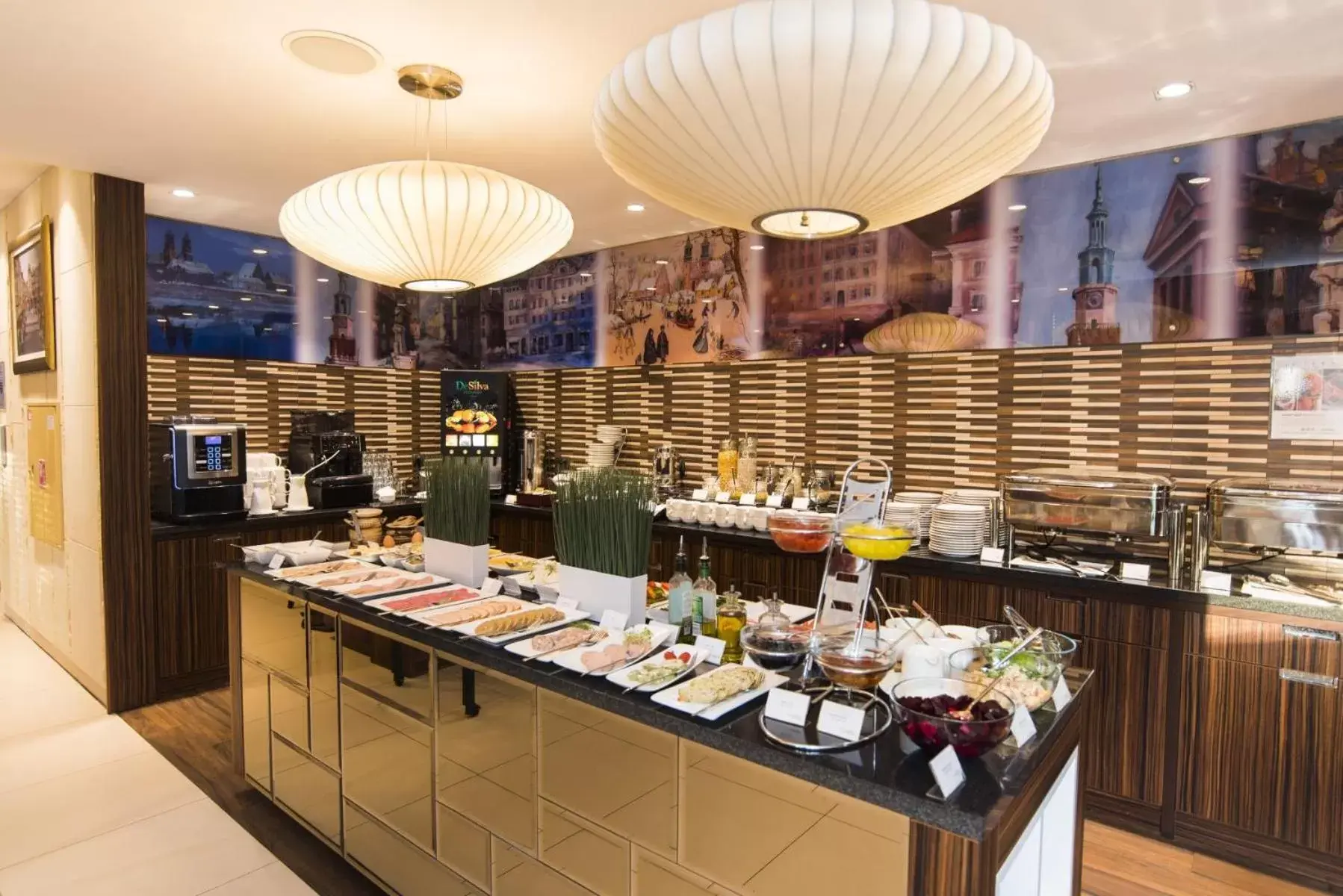 Breakfast, Restaurant/Places to Eat in Hotel DeSilva Premium Poznań