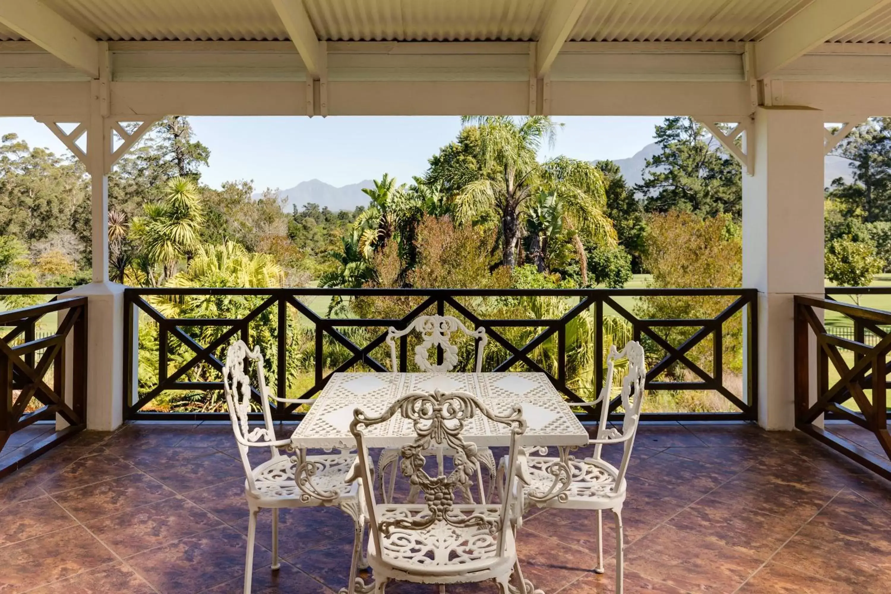 Photo of the whole room, Balcony/Terrace in Protea Hotel by Marriott George King George