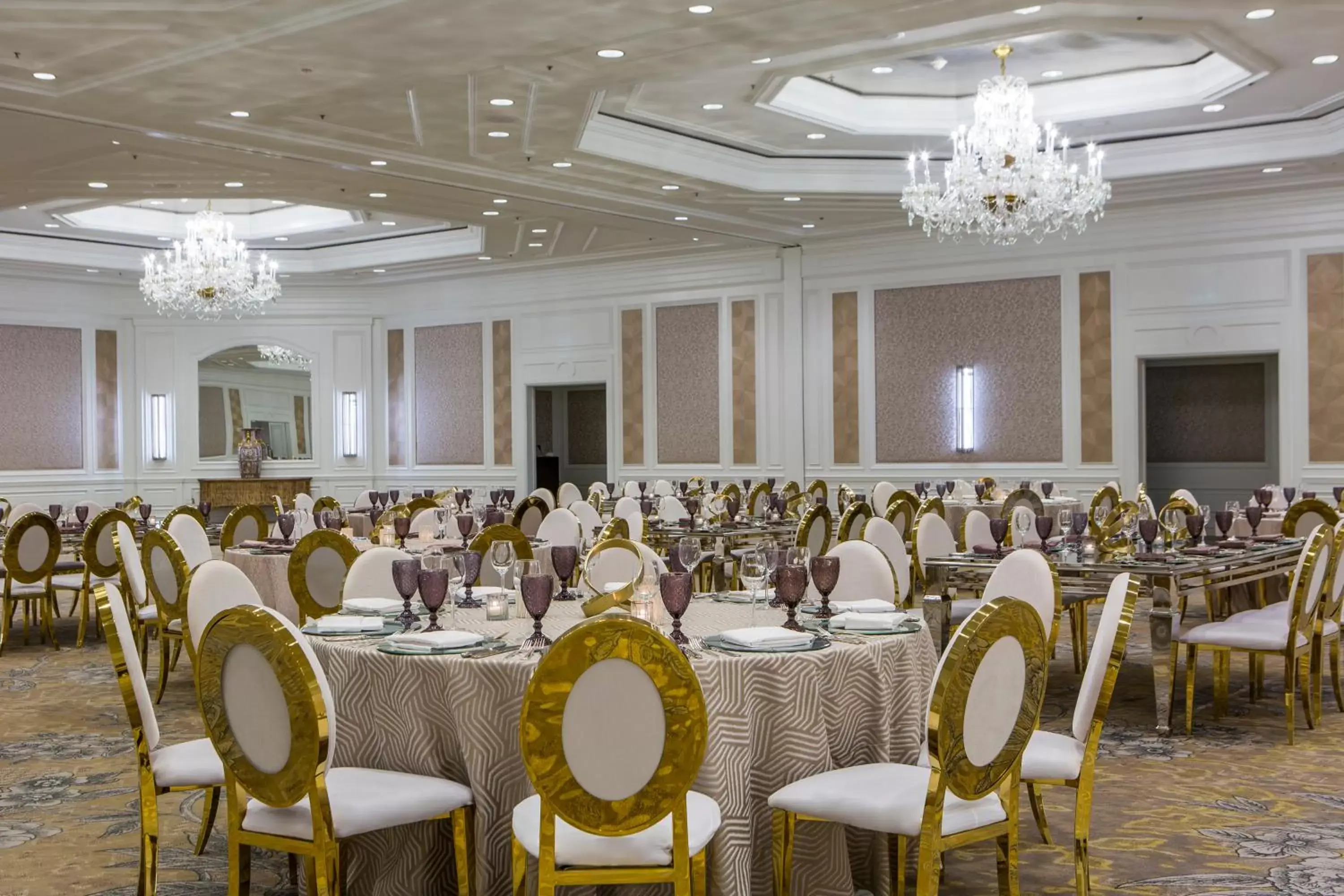 Meeting/conference room, Restaurant/Places to Eat in Eau Palm Beach Resort & Spa