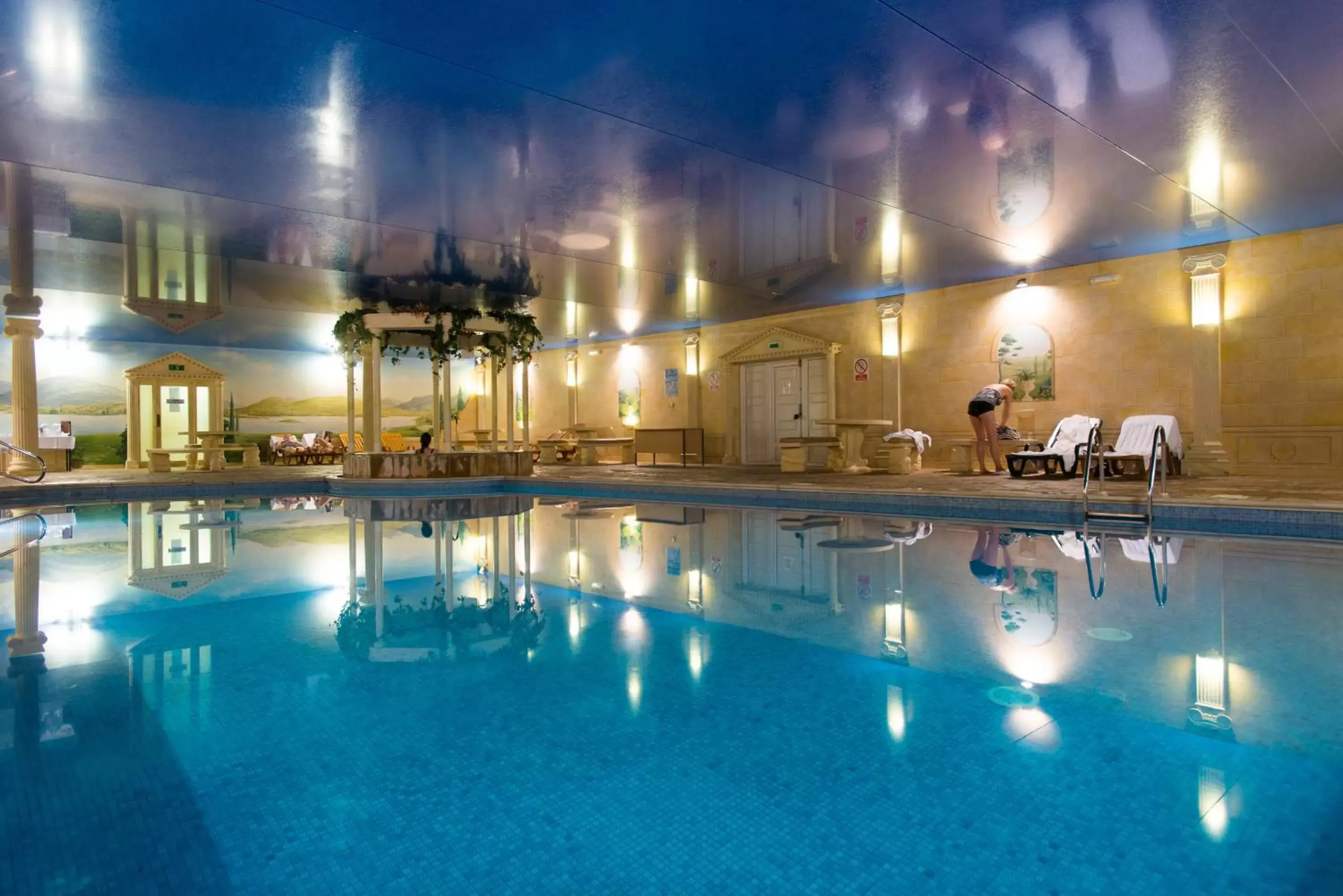 Spa and wellness centre/facilities, Swimming Pool in Cwrt Bleddyn Hotel & Spa