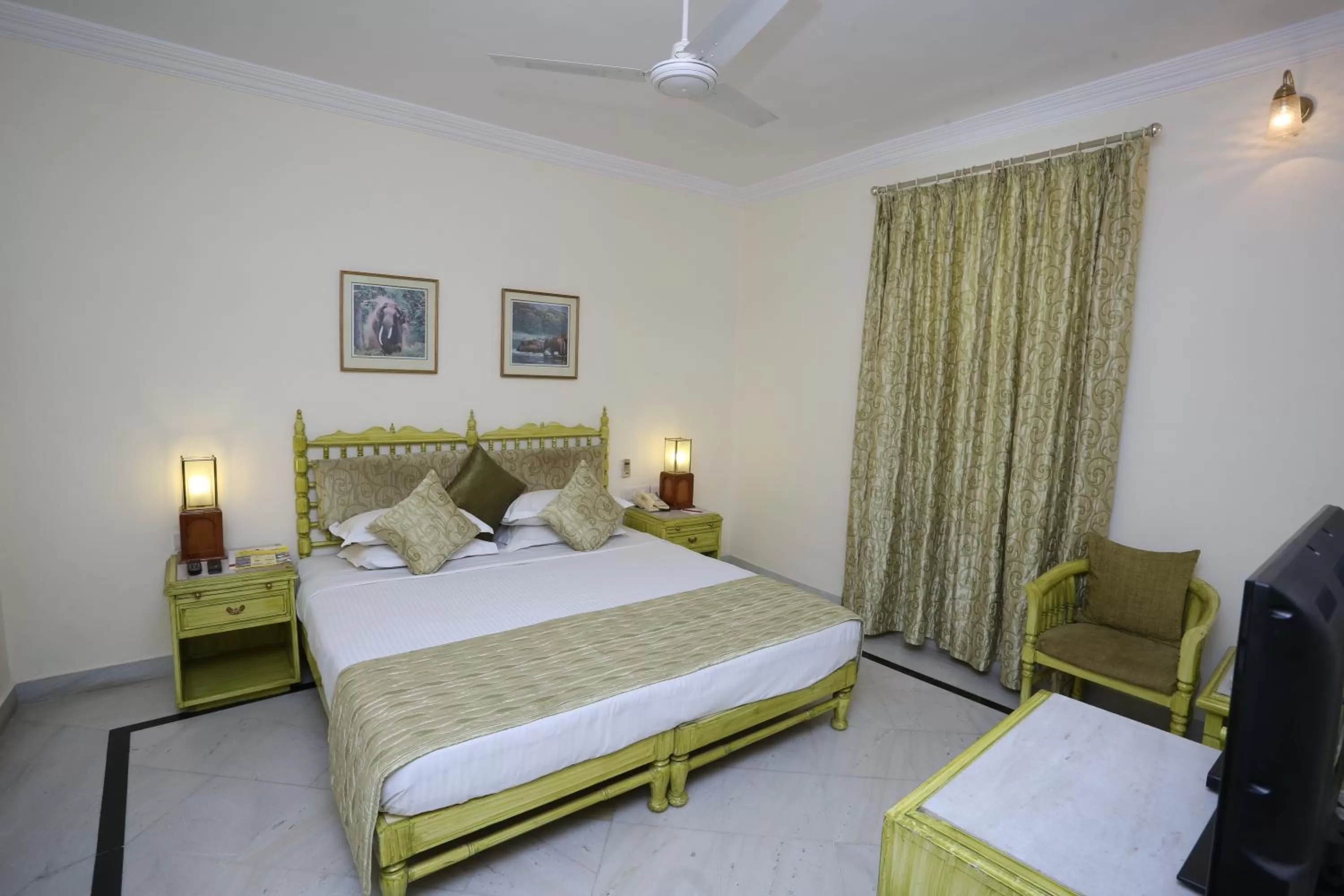 Bedroom, Bed in Garden Hotel - Heritage by HRH Group of Hotels