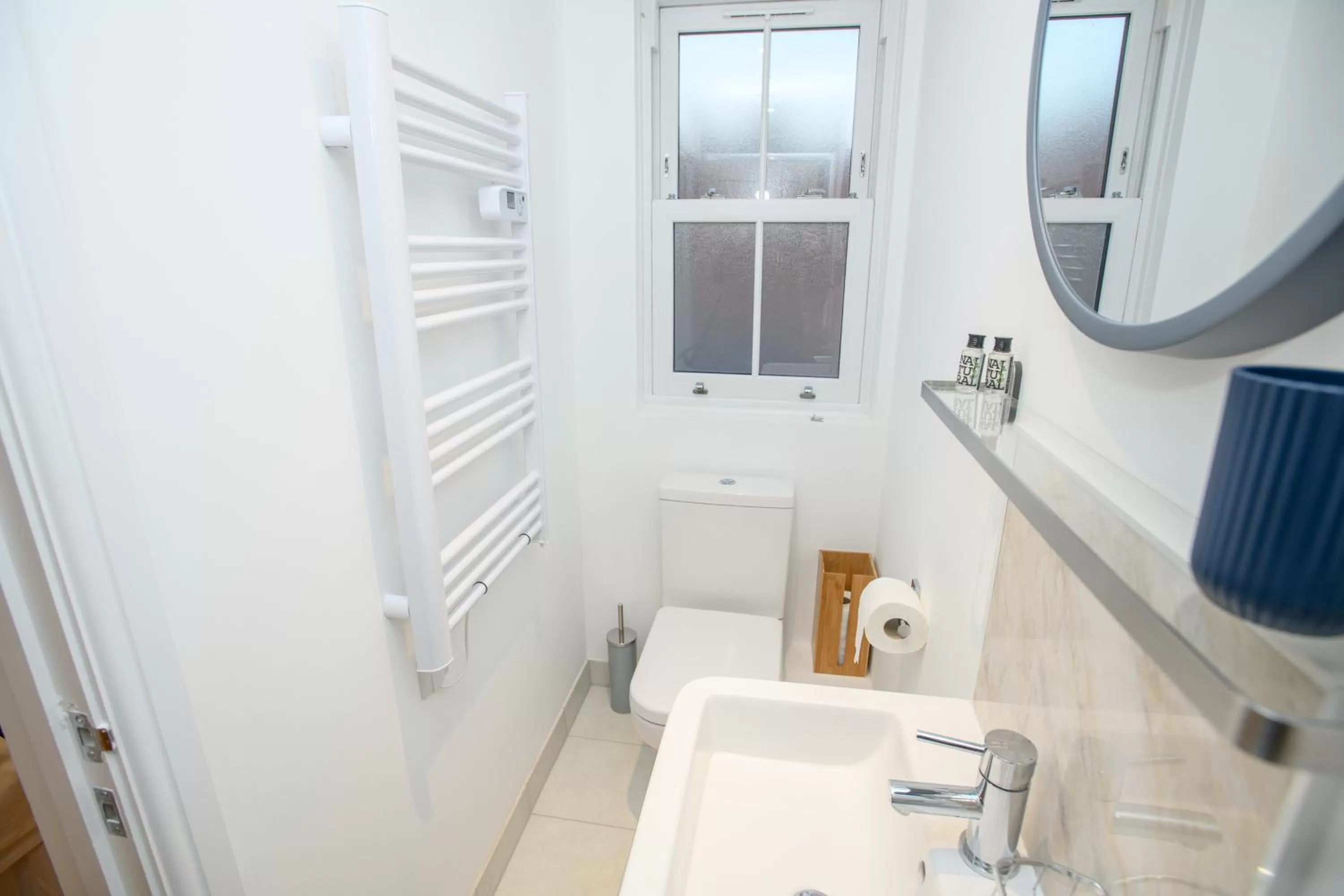 Toilet in Tavmar Accommodation