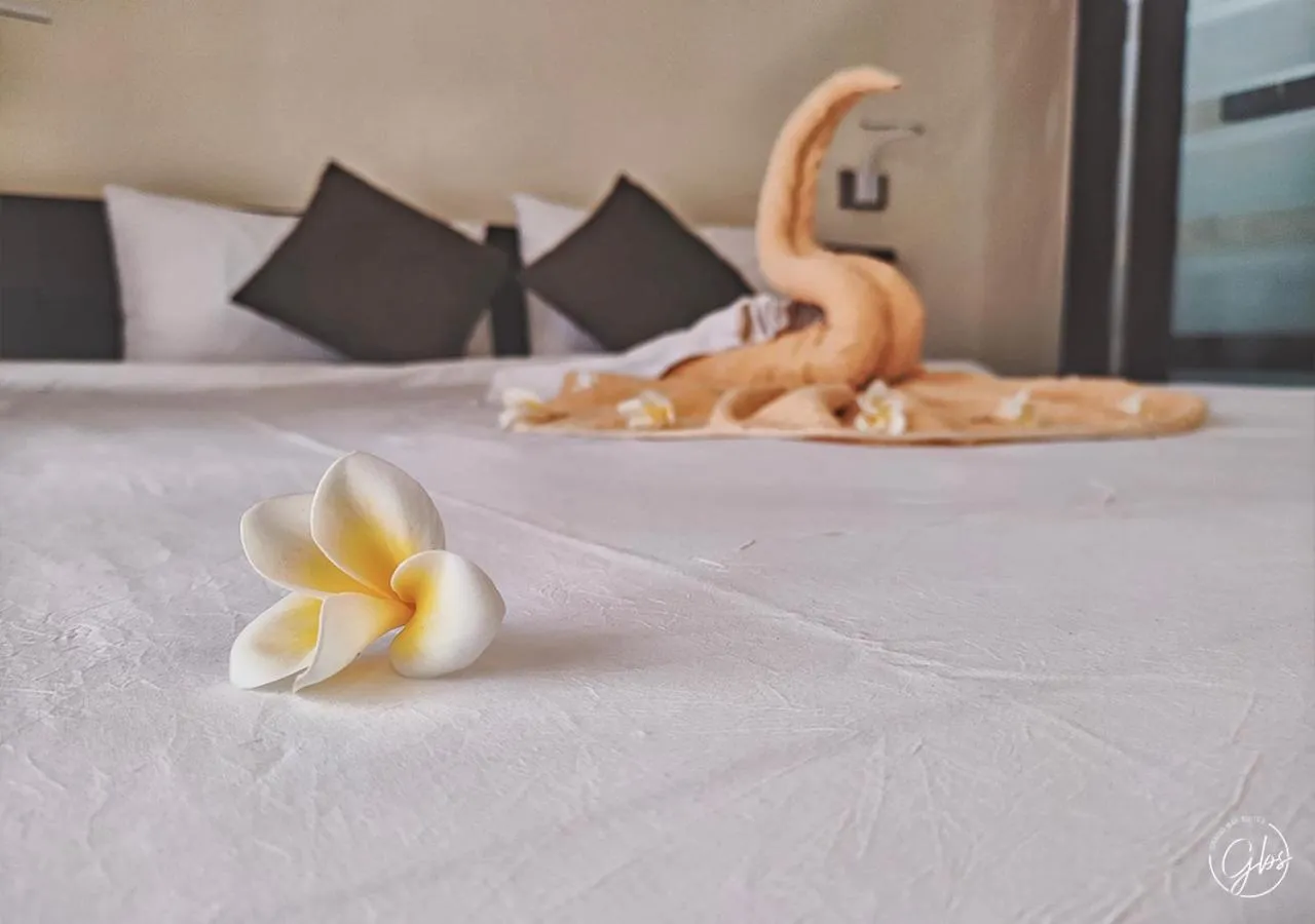 Bedroom, Bed in Grand Bay Suites