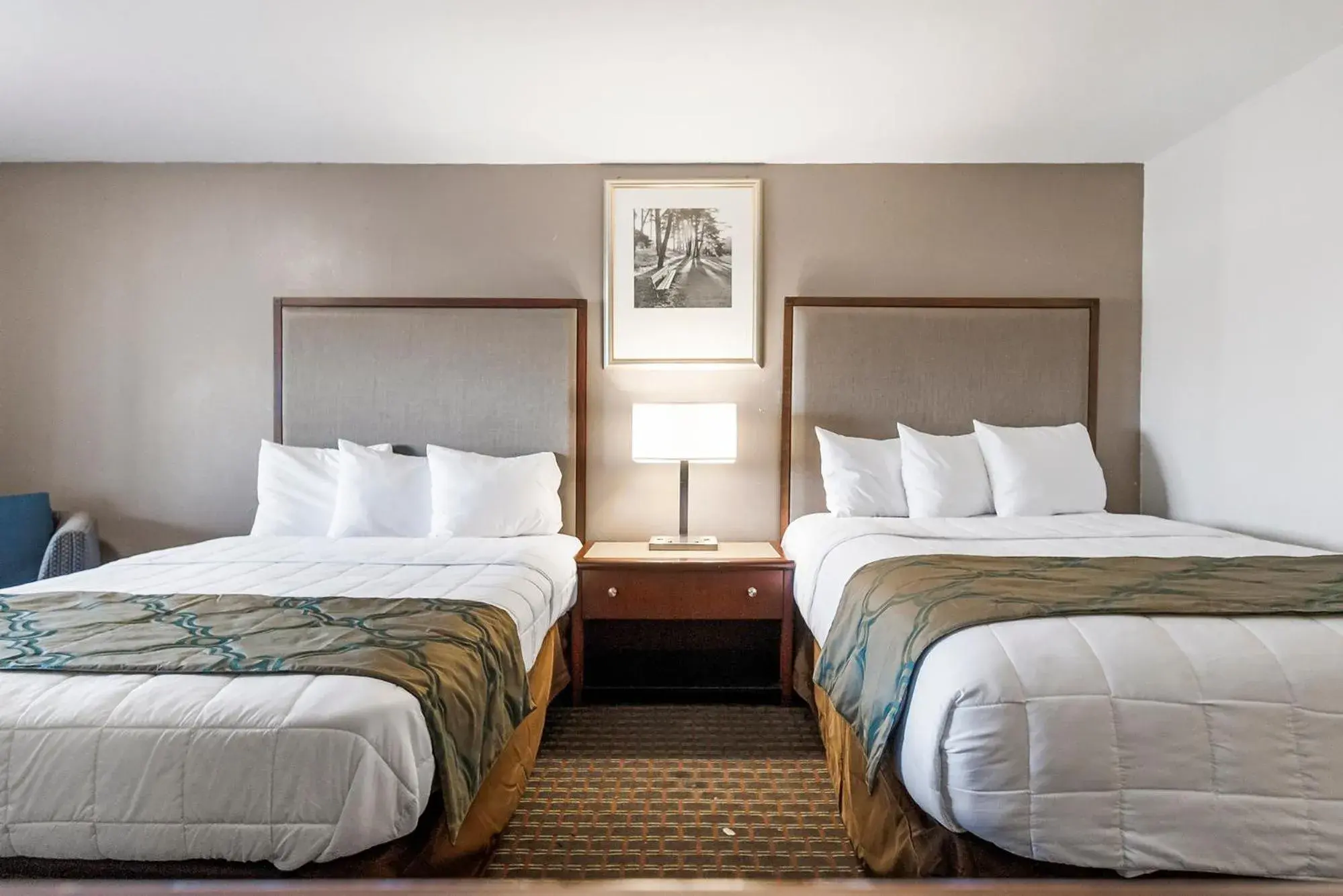 Bed in Heritage Inn Express Hayward Bed in Heritage Inn Express Hayward