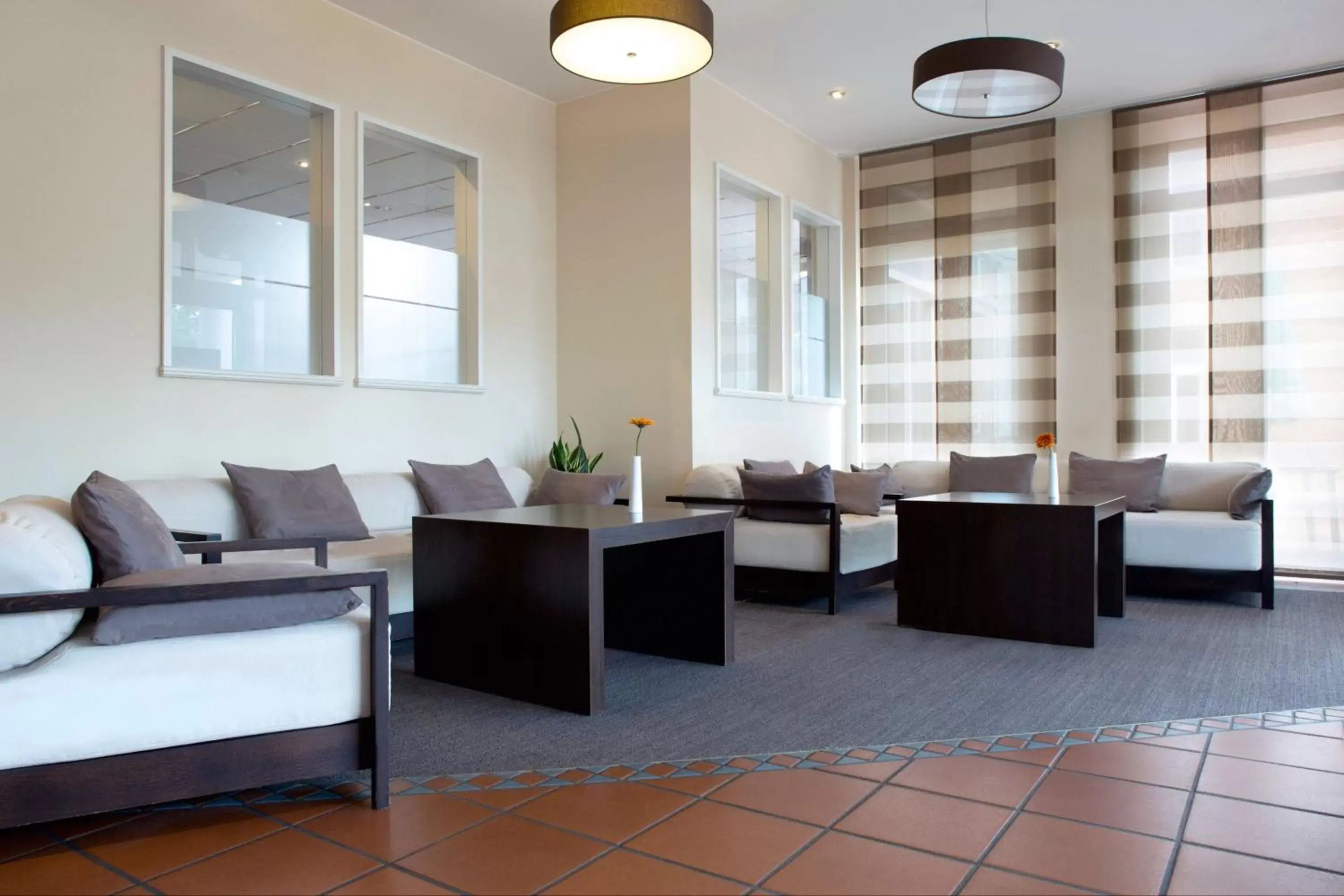 Lobby or reception, Seating Area in Hotel Schwerin Seven Lakes