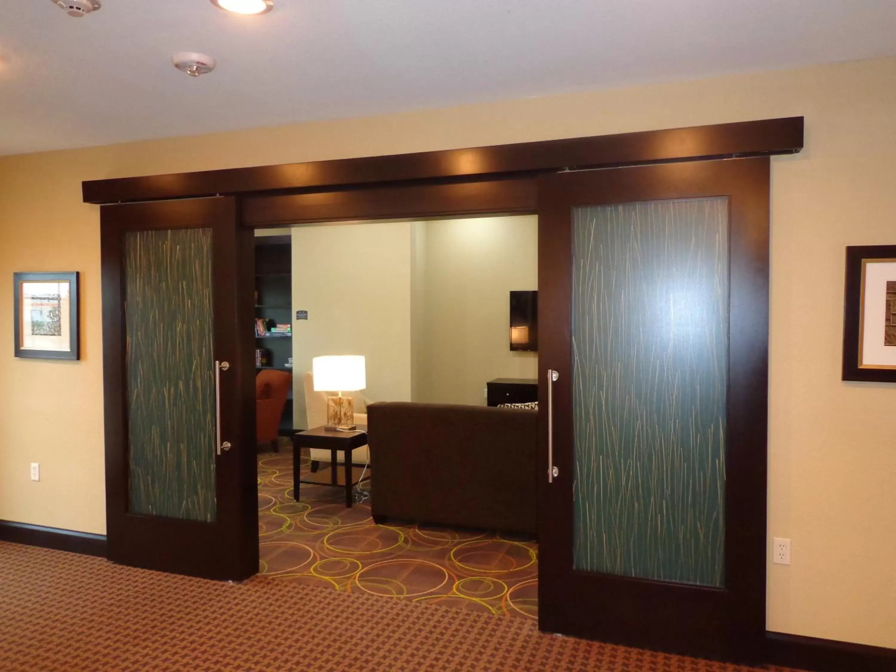 Lobby or reception, Seating Area in Staybridge Suites Longview, an IHG Hotel