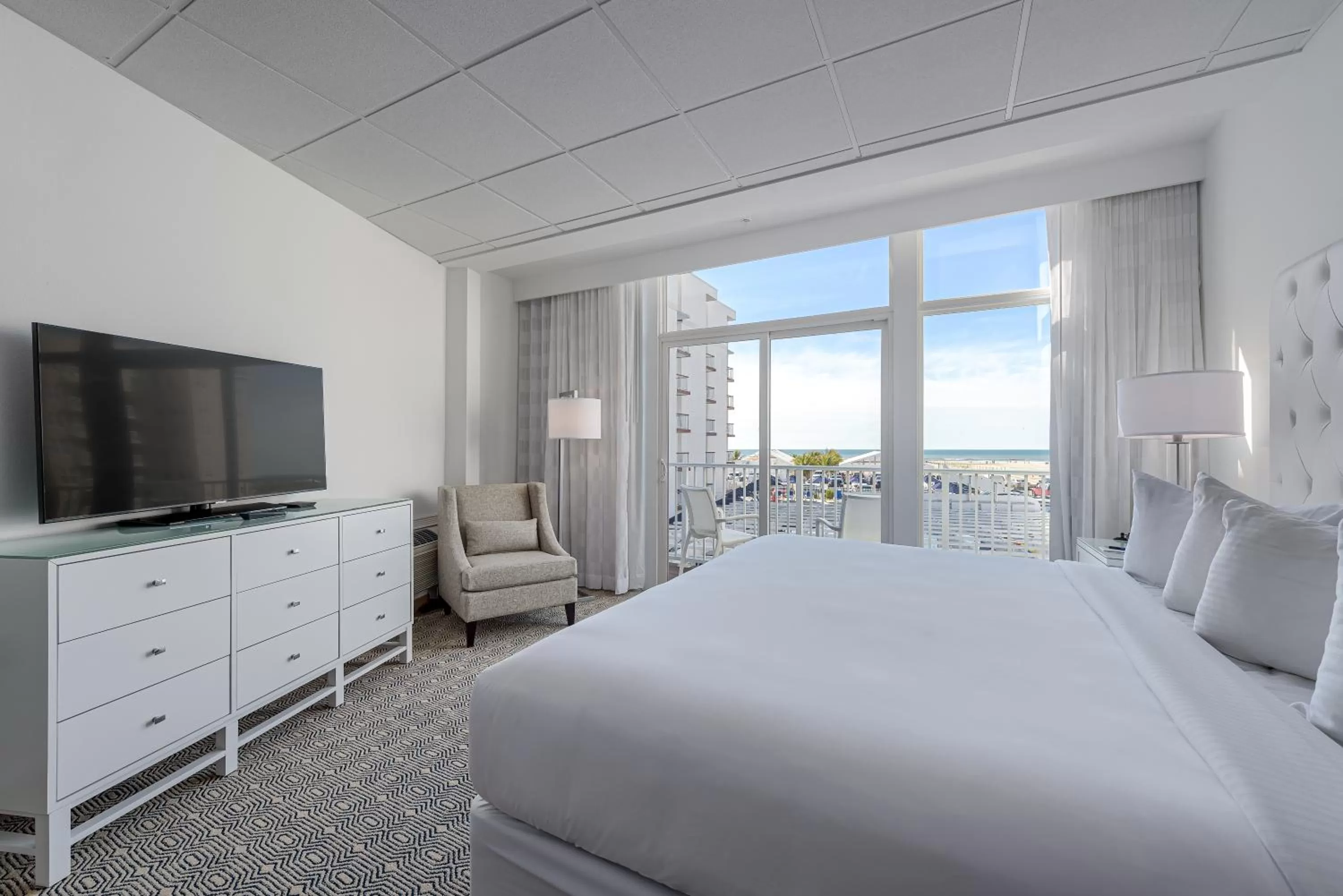 View (from property/room), Bed in ICONA Diamond Beach