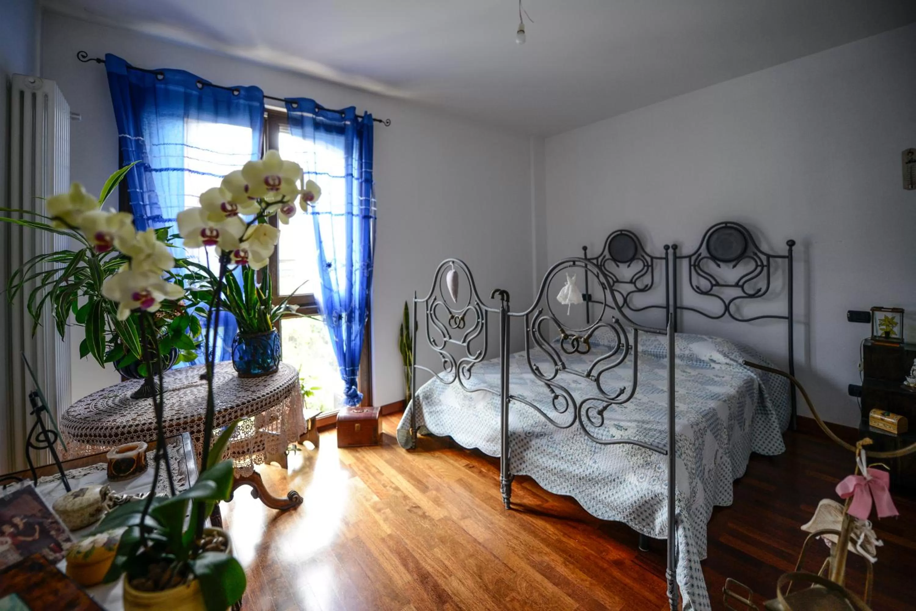 Bedroom in Il Giardino Incantato