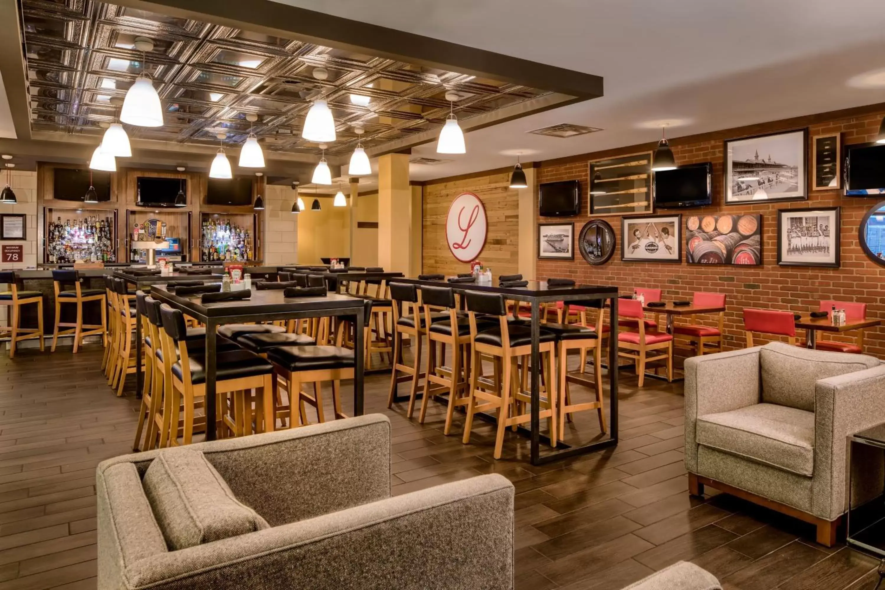 Restaurant/Places to Eat in Four Points by Sheraton Louisville Airport