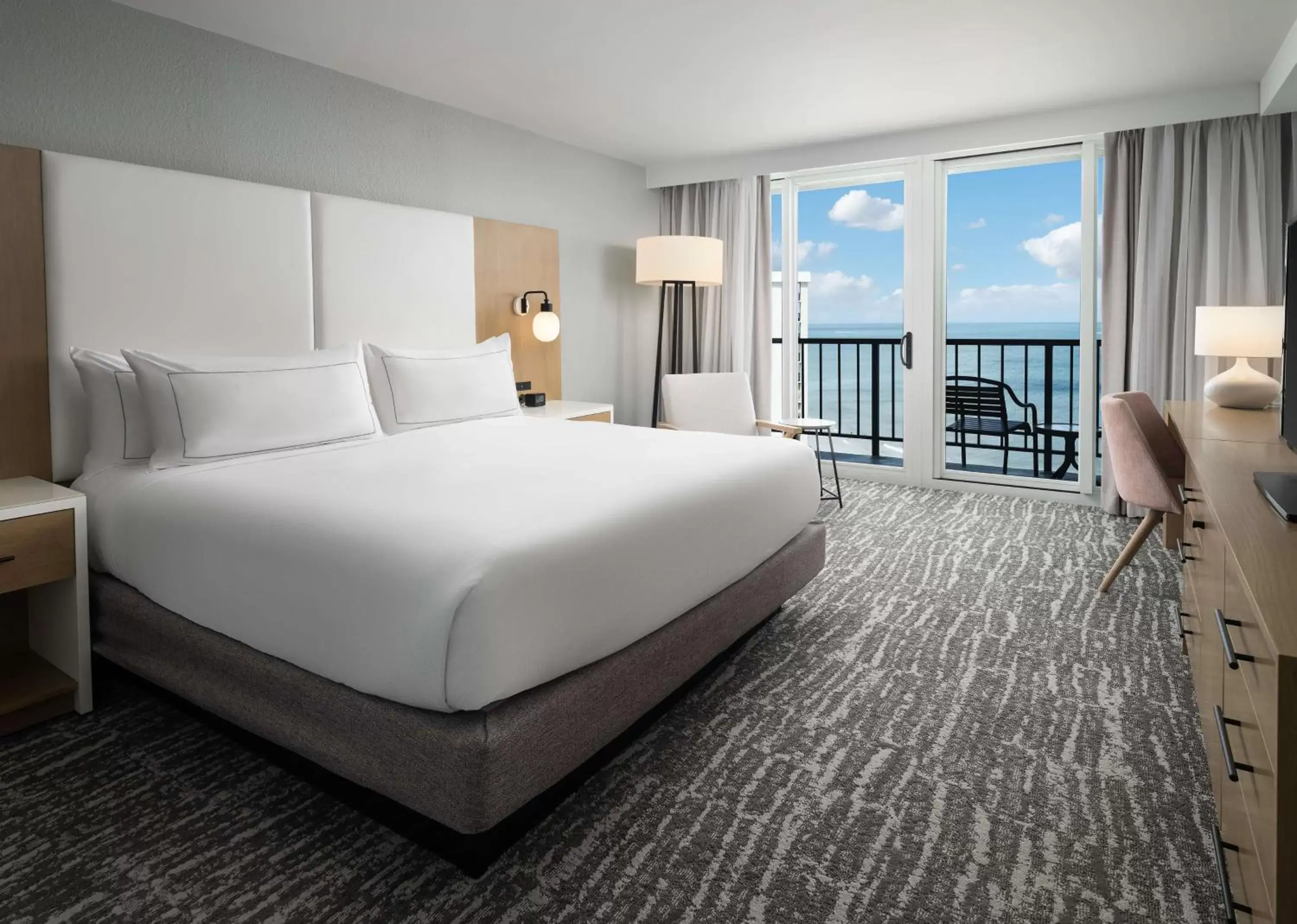 Bedroom in Hilton Myrtle Beach Resort