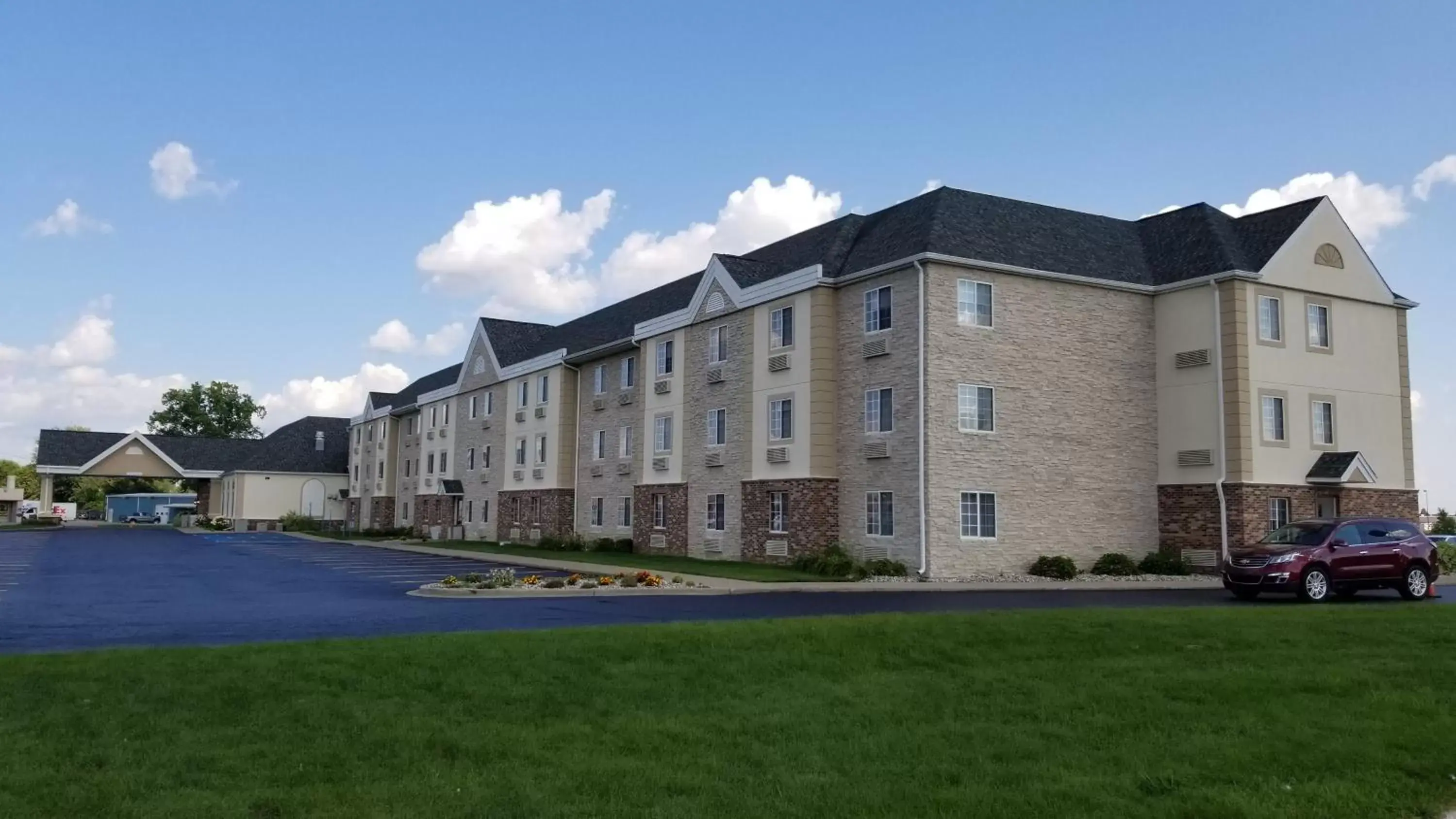 Property building in Holiday Inn Express Birch Run-Frankenmuth Area by IHG Property building in Holiday Inn Express Birch Run-Frankenmuth Area by IHG