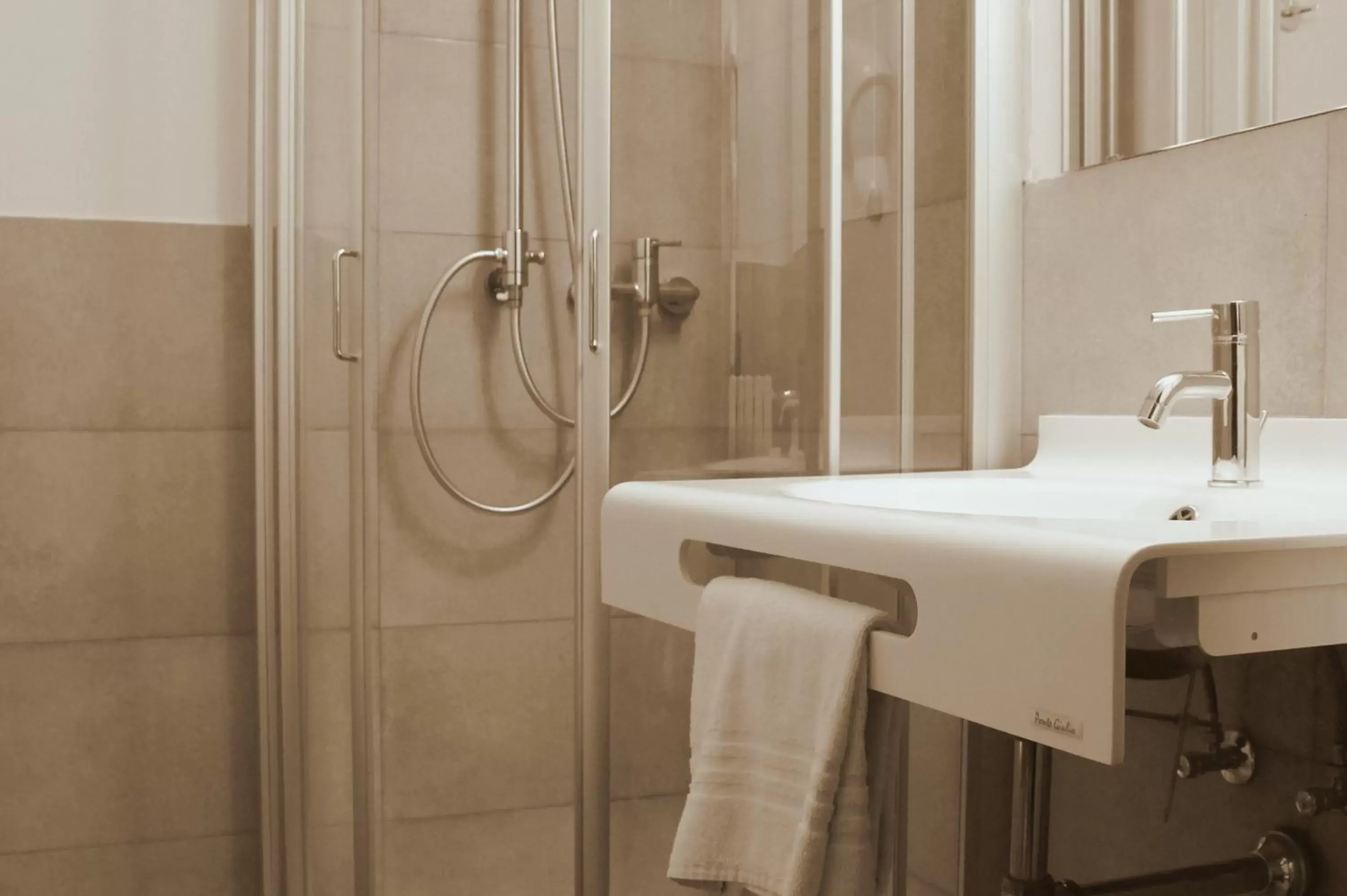 Bathroom in Hotel Europa Varese