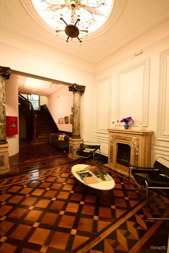 Decorative detail in Hotel Praça da Matriz