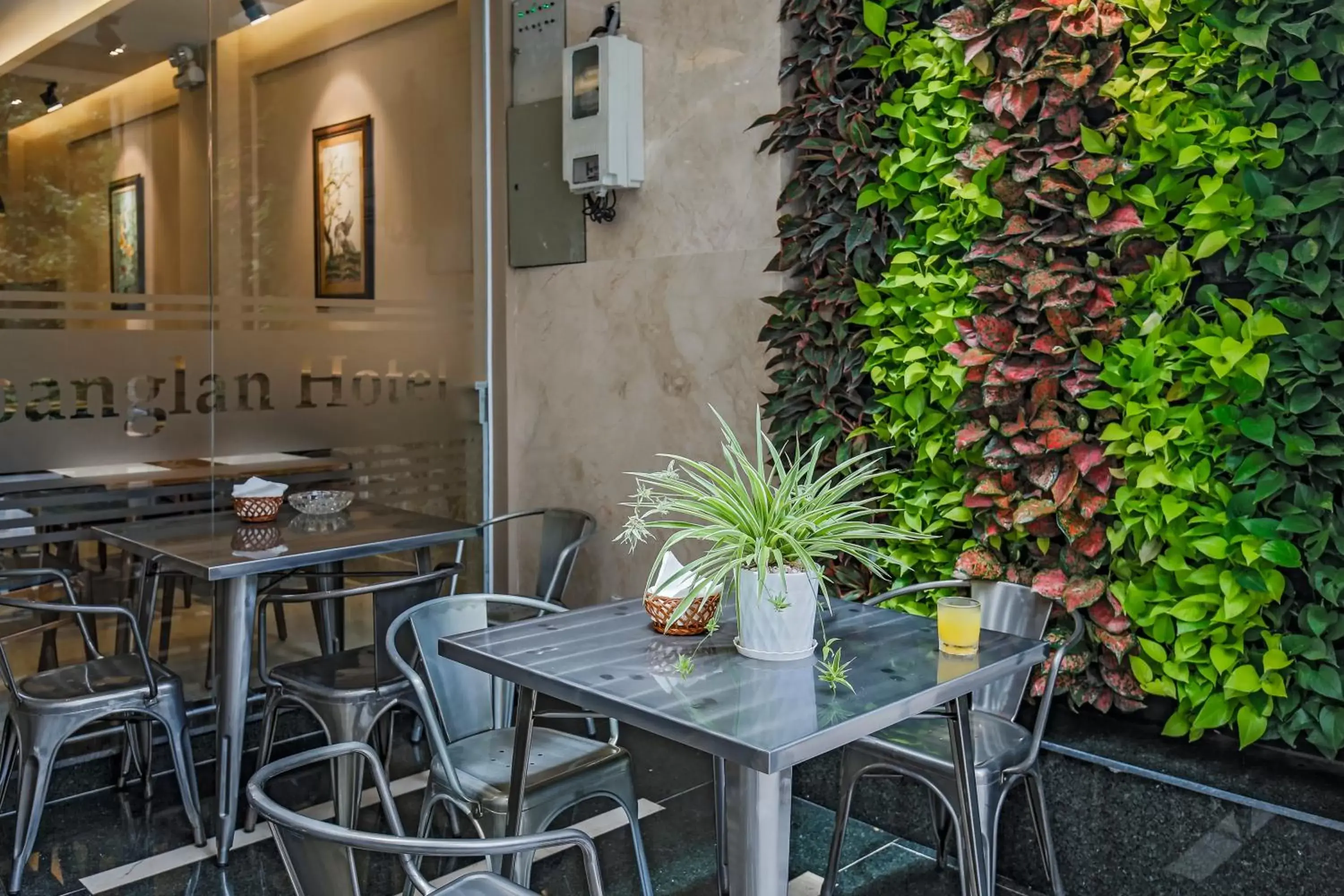 Restaurant/places to eat in Hoang Lan Hotel Restaurant/places to eat in Hoang Lan Hotel