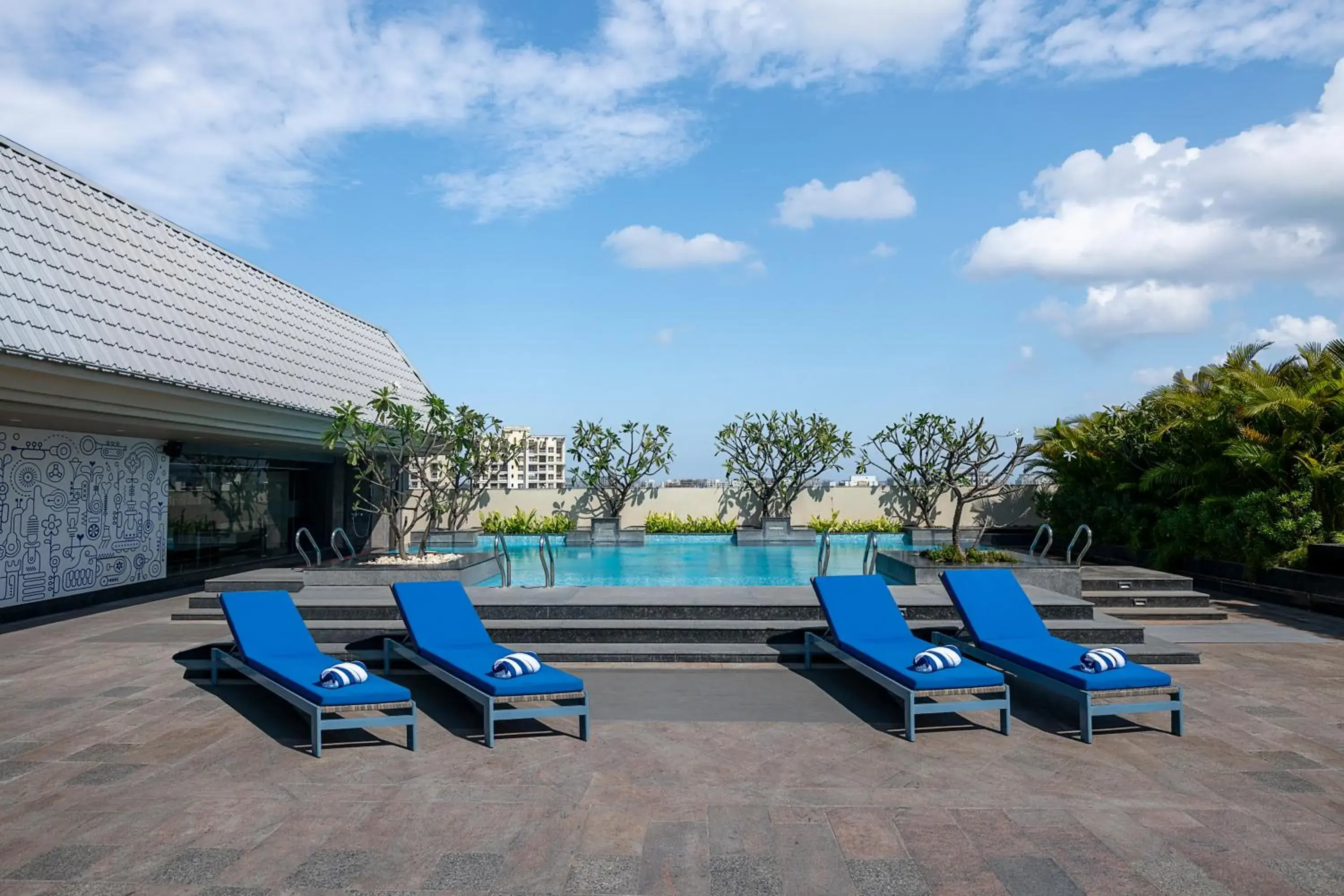 Swimming Pool in Radisson Blu Pune Hinjawadi