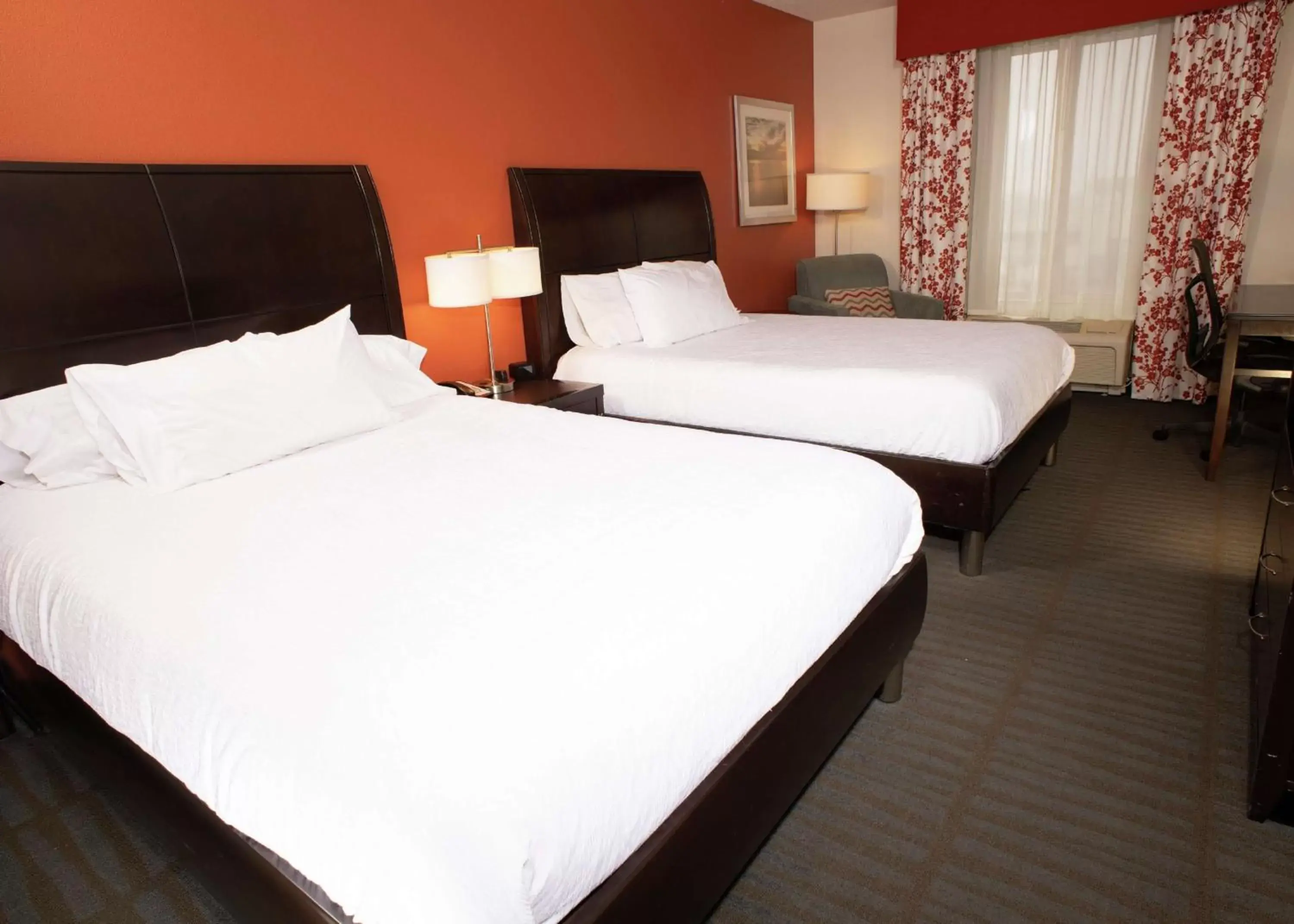 Bed in Hilton Garden Inn Springfield, IL