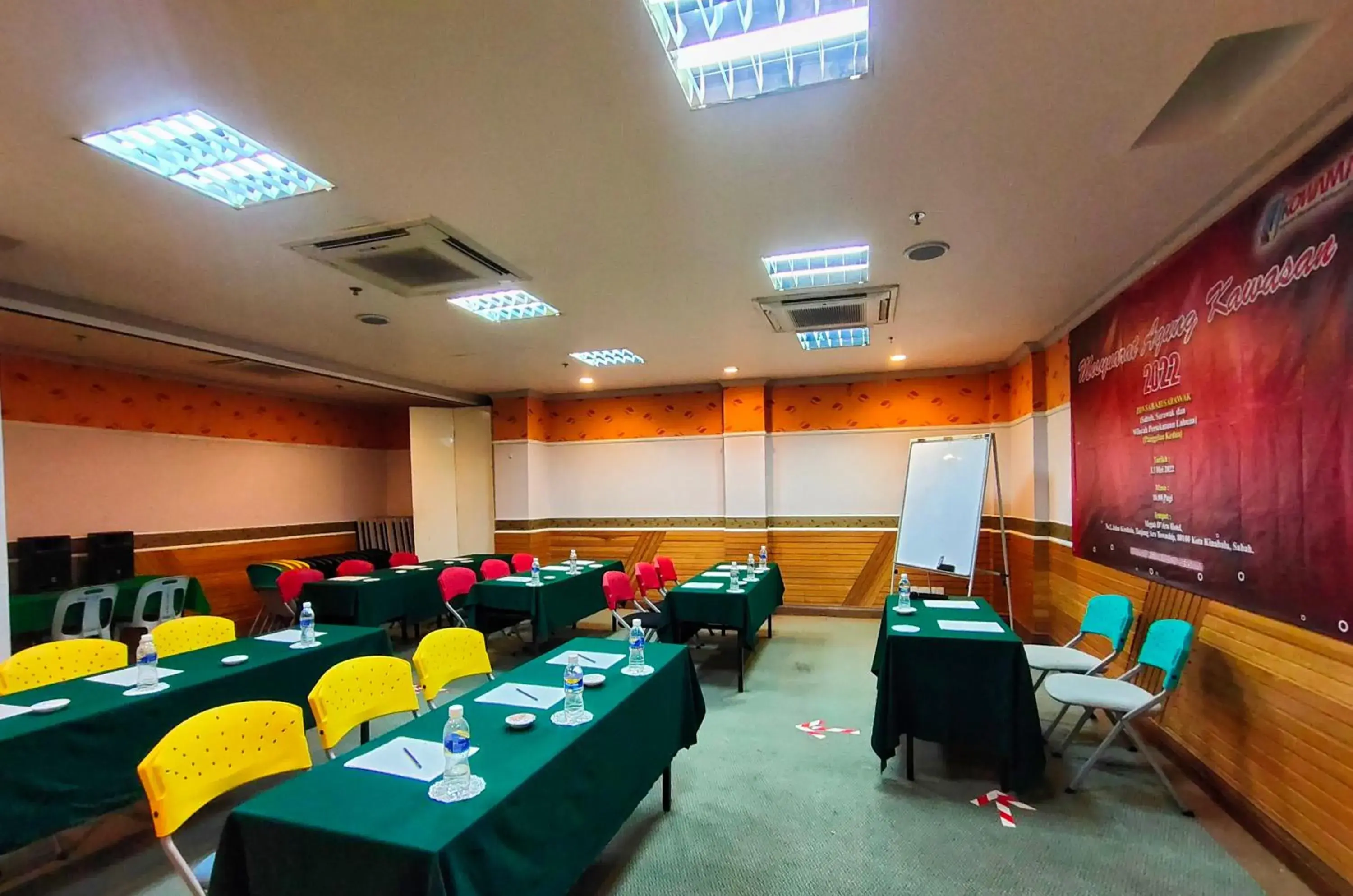 Meeting/conference room in Megah D'Aru Hotel