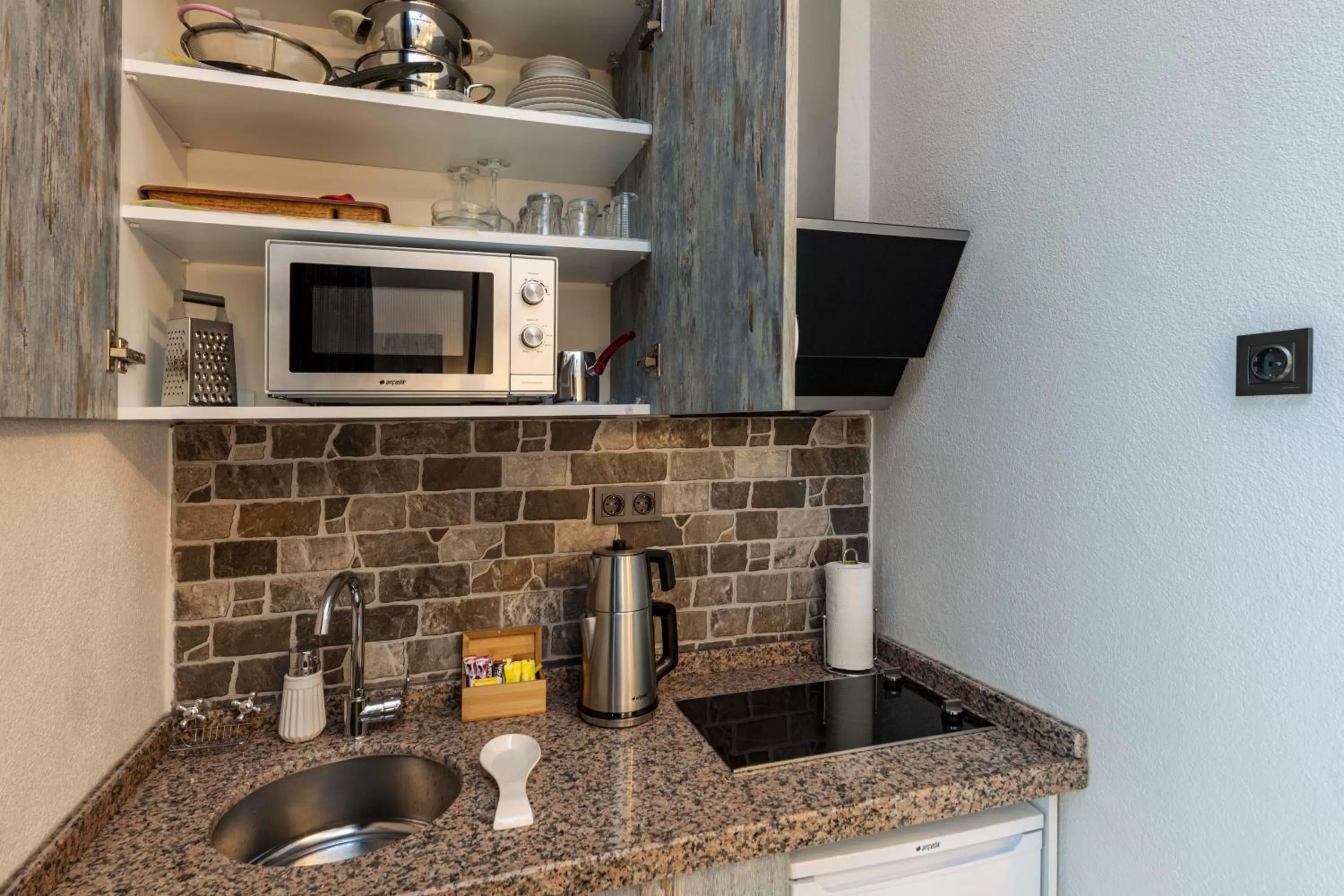 Coffee/tea facilities in Element Garden