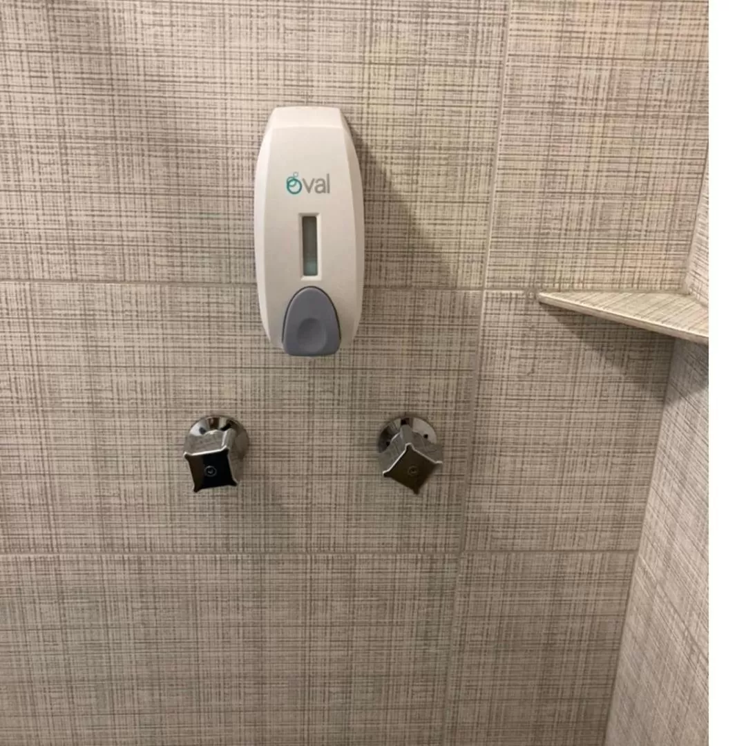 Bathroom in Container Inn Hotel Aeropuerto