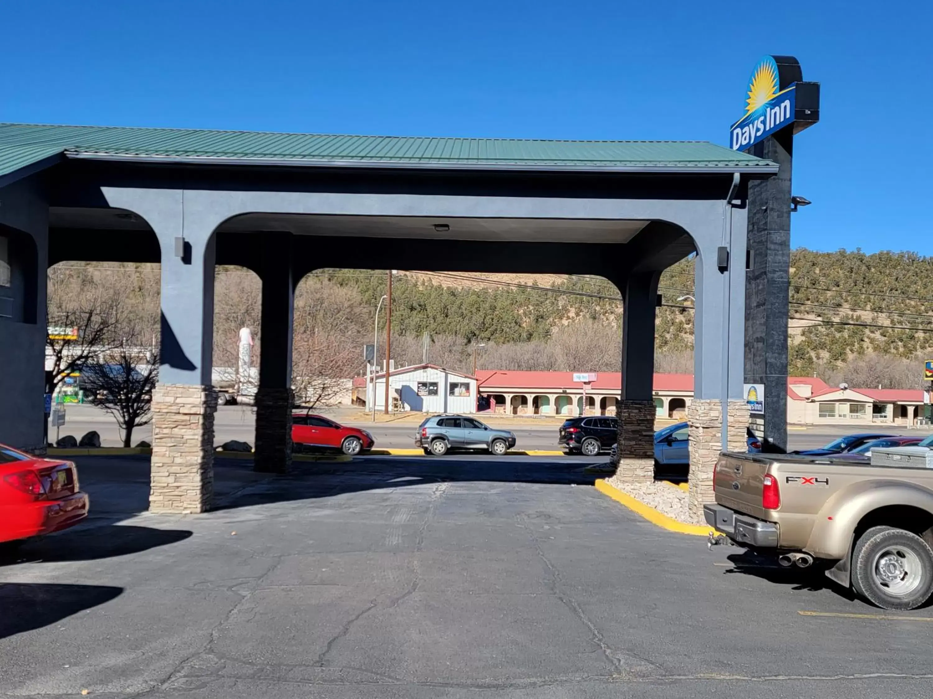 Days Inn by Wyndham Ruidoso Downs