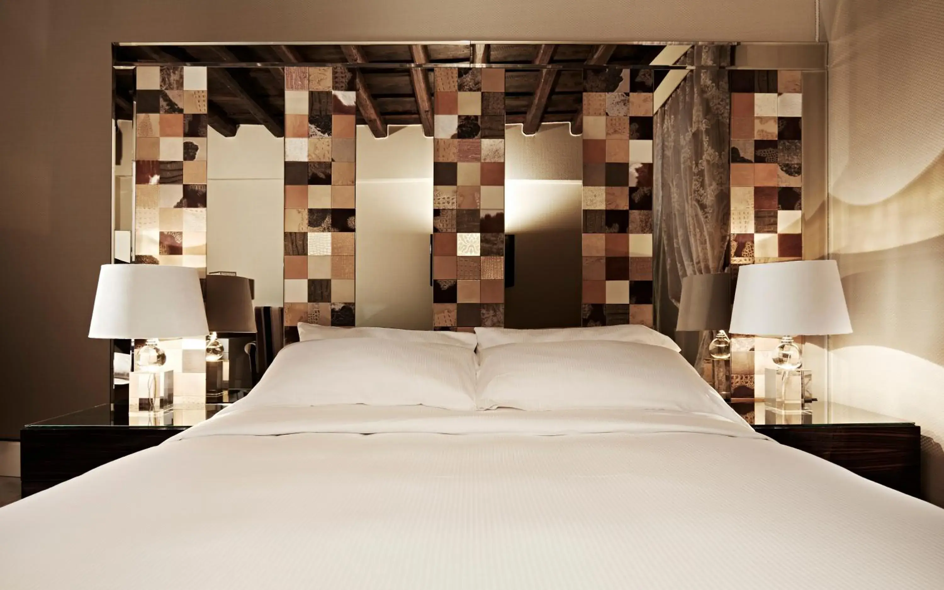 Bedroom, Bed in Spagna Royal Suite