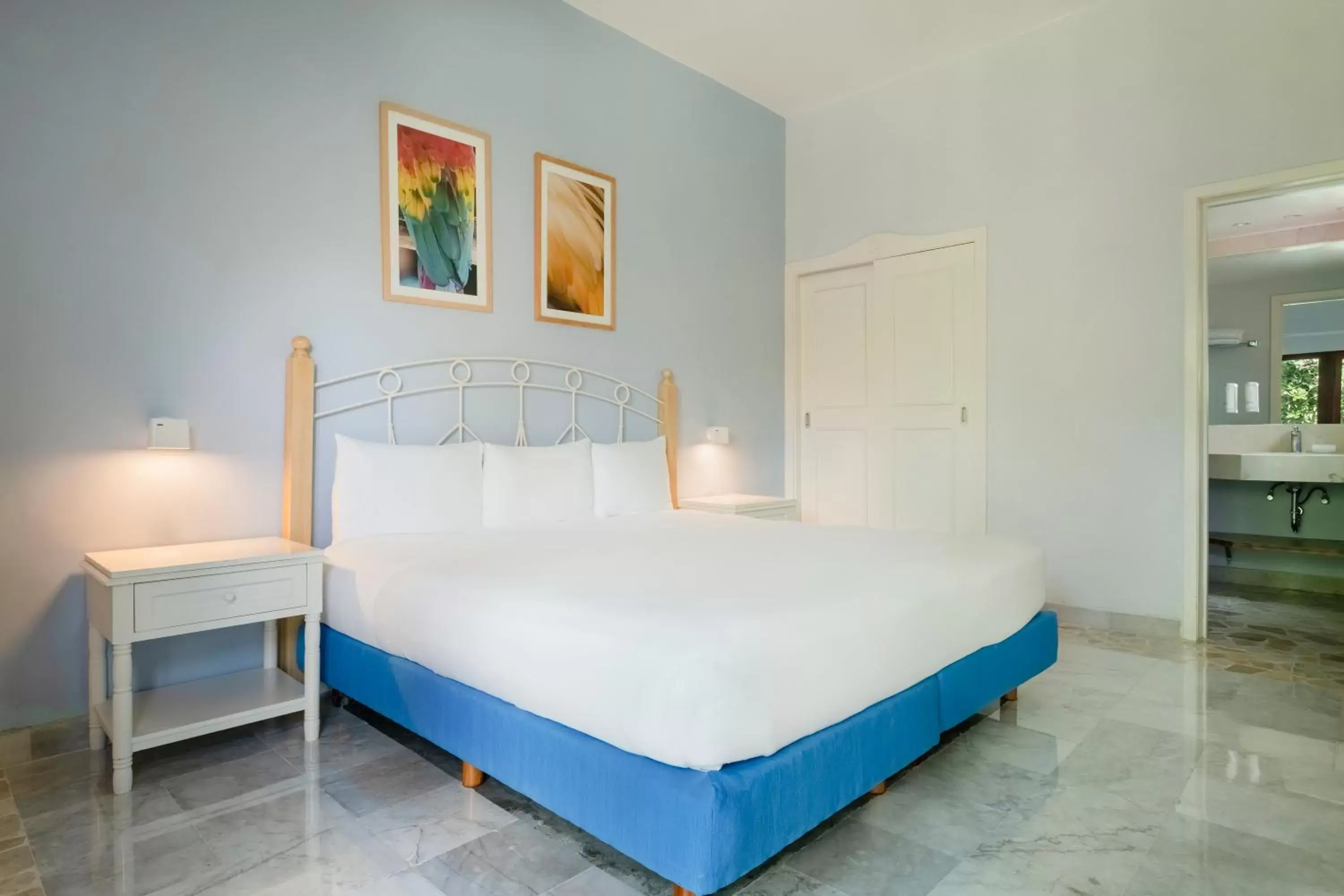 Standard Room (2 Adults) in Iberostar Waves Cozumel - All Inclusive Standard Room (2 Adults) in Iberostar Waves Cozumel - All Inclusive