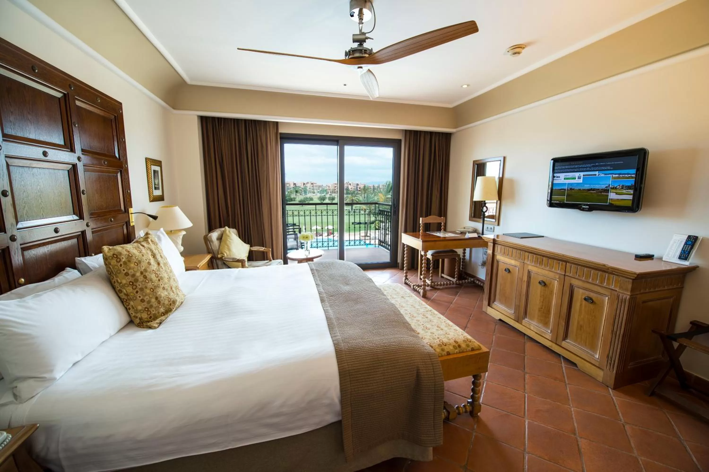 Photo of the whole room, Bed in Ona Mar Menor Golf & Spa