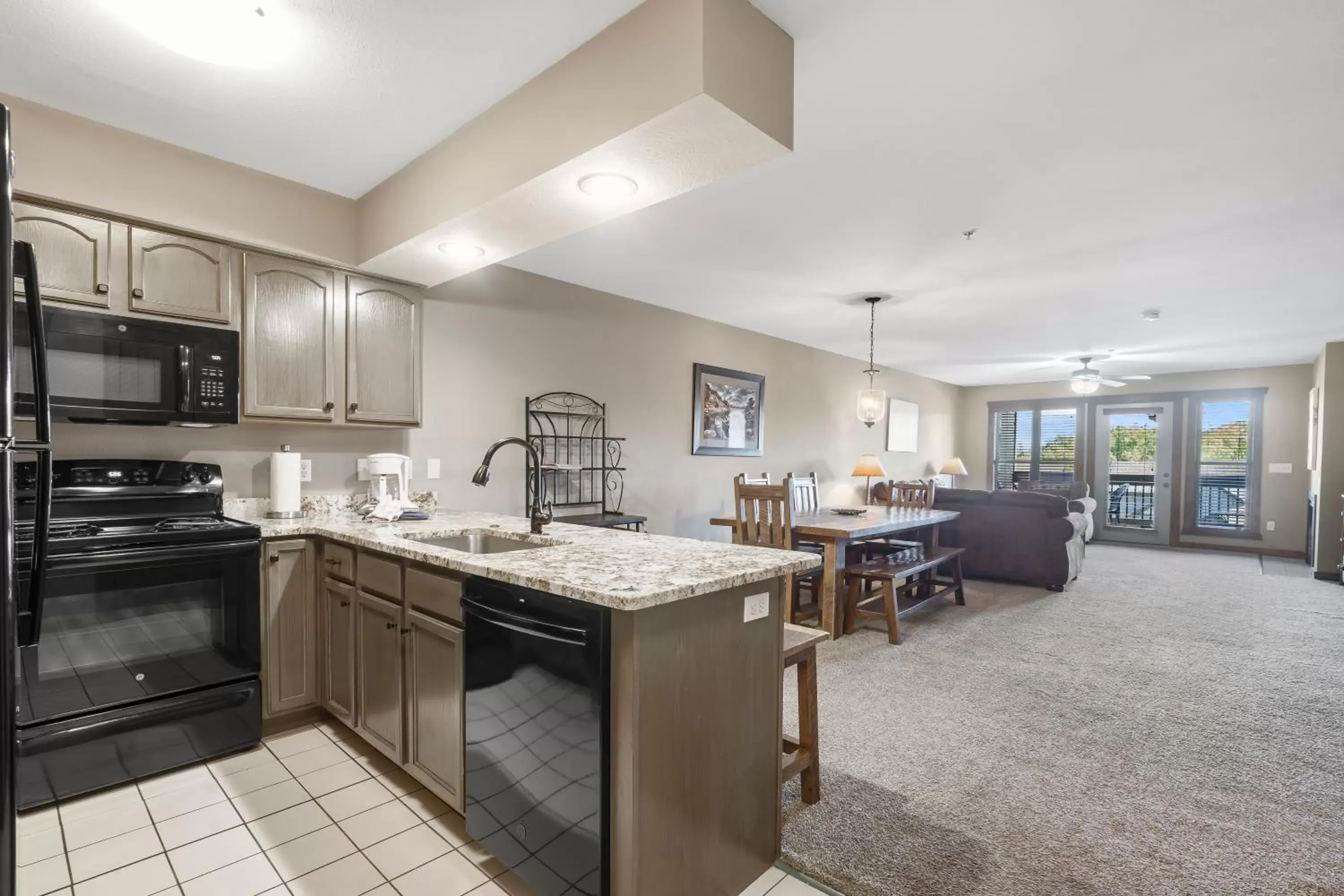 Kitchen or kitchenette, Kitchen/Kitchenette in Table Rock Resorts at Indian Point