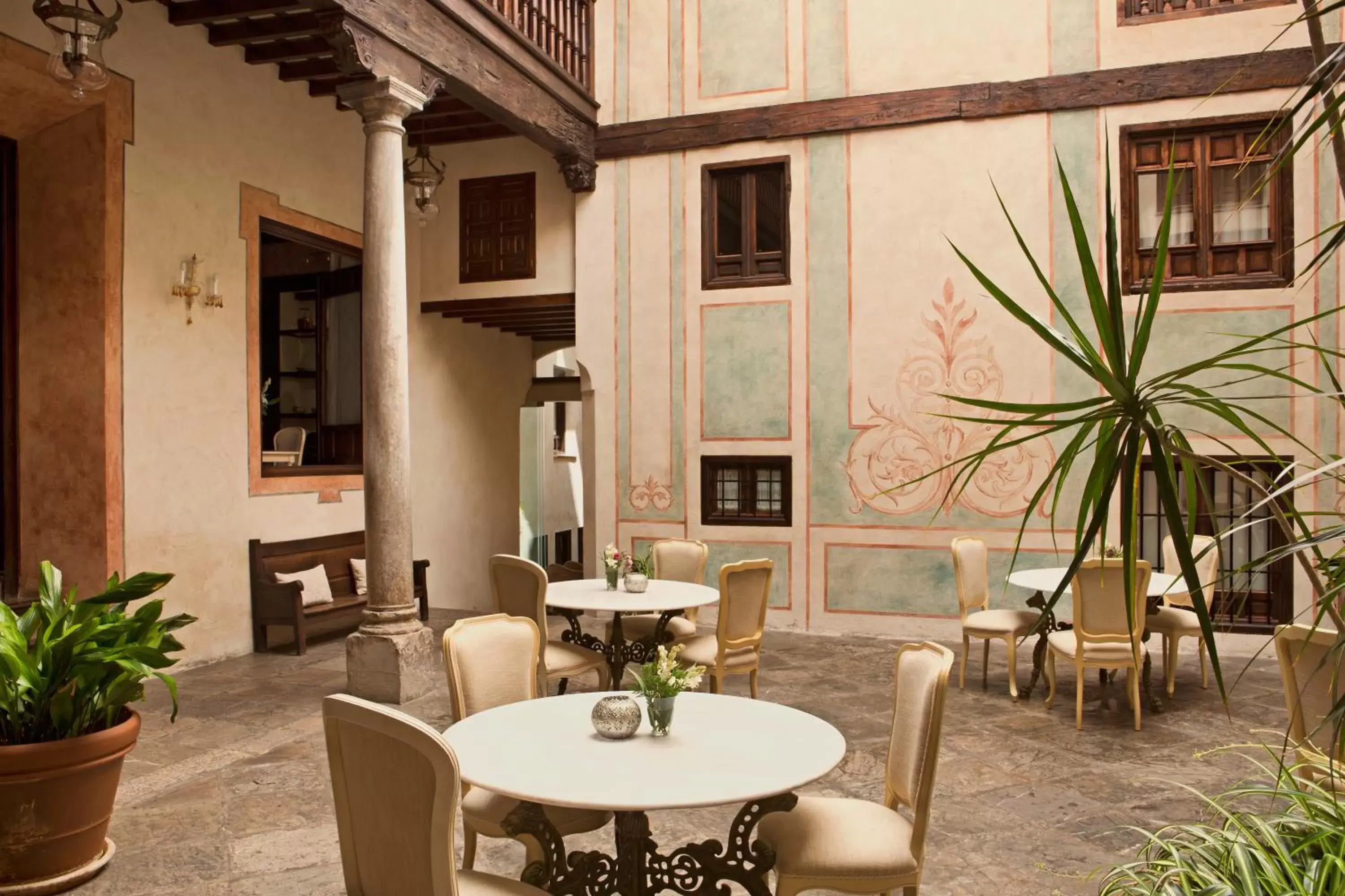 Patio in Hotel Casa 1800 Granada