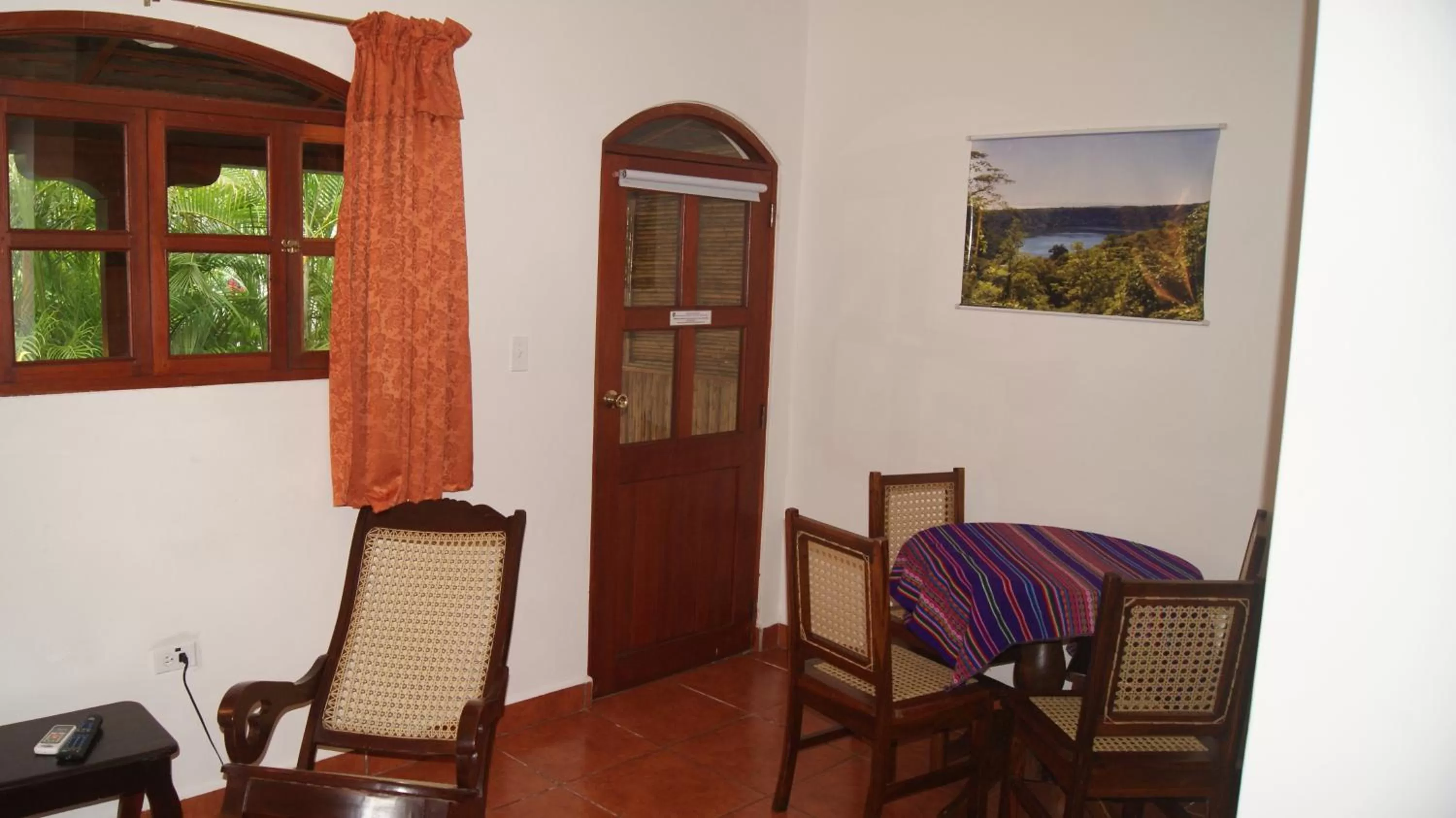 Living room in Hotel Cacique Adiact