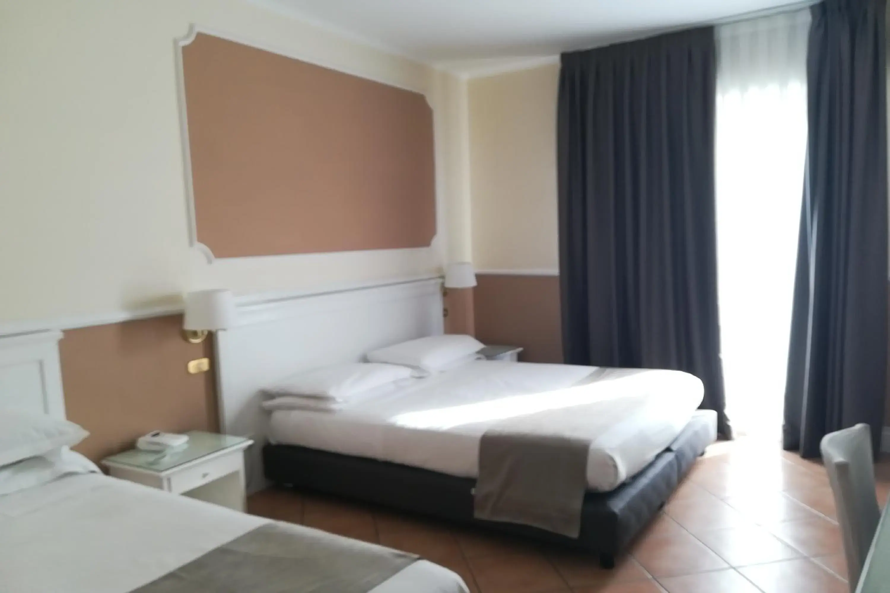 Bedroom, Bed in Hotel Leopardi