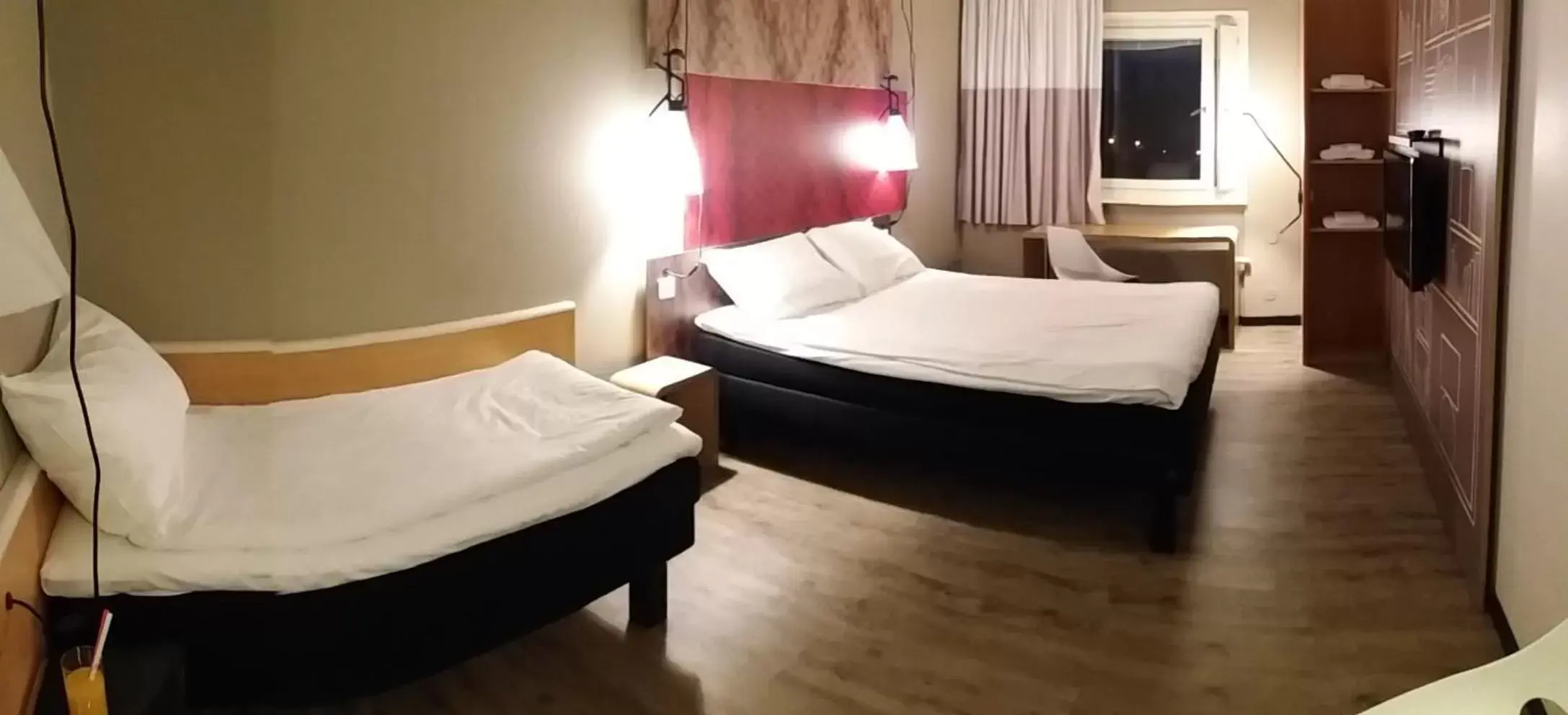 Bed in Sure Hotel by Best Western Spånga